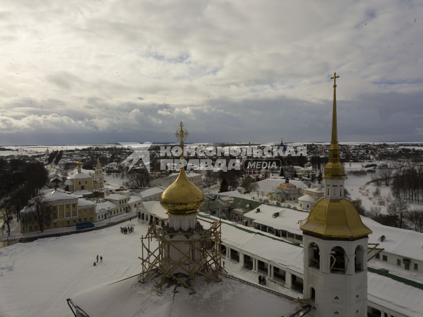 Суздаль. Вид сверху на  Храм Воскресения Христова.