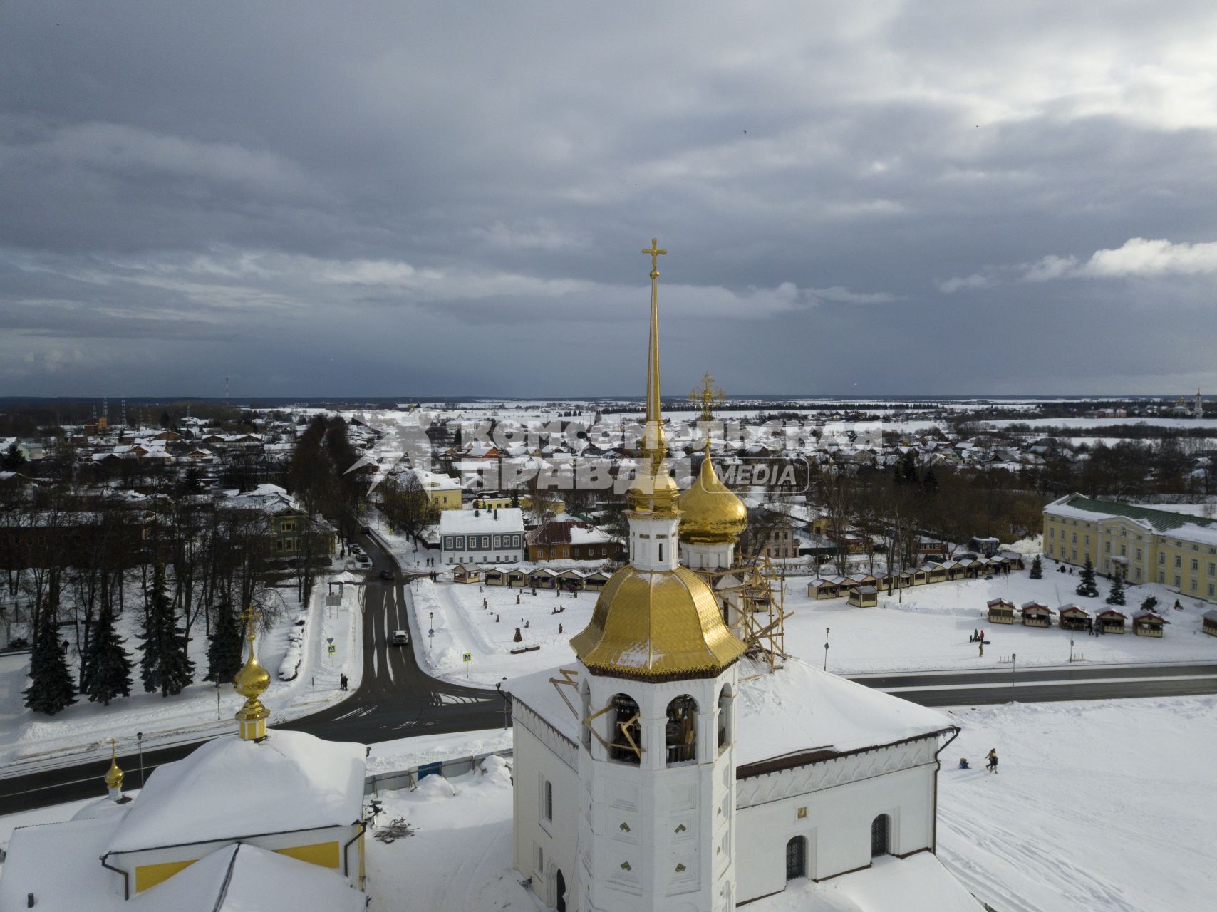 Суздаль. Вид сверху на  Храм Воскресения Христова.