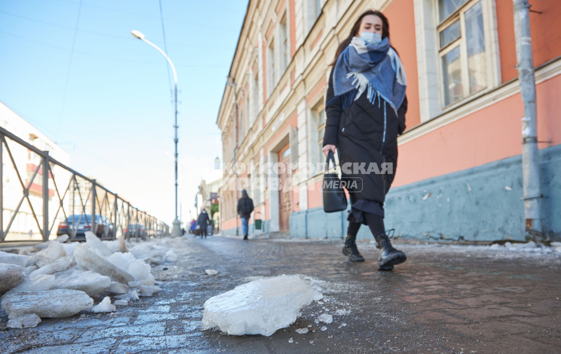 Пермь. Прохожие на одной из улиц города.