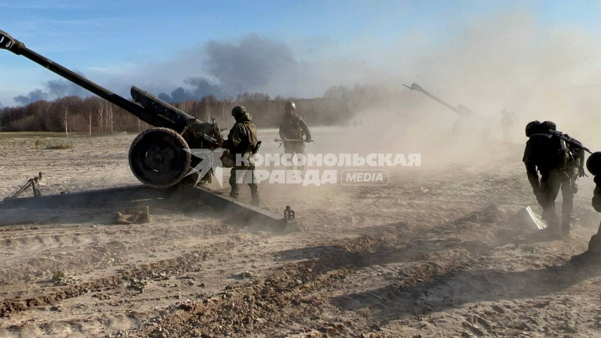 Киевская область. Вышгородский район. Военная операции РФ по демилитаризации Украины. Российские десантники ведут огонь по позициям ВСУ.