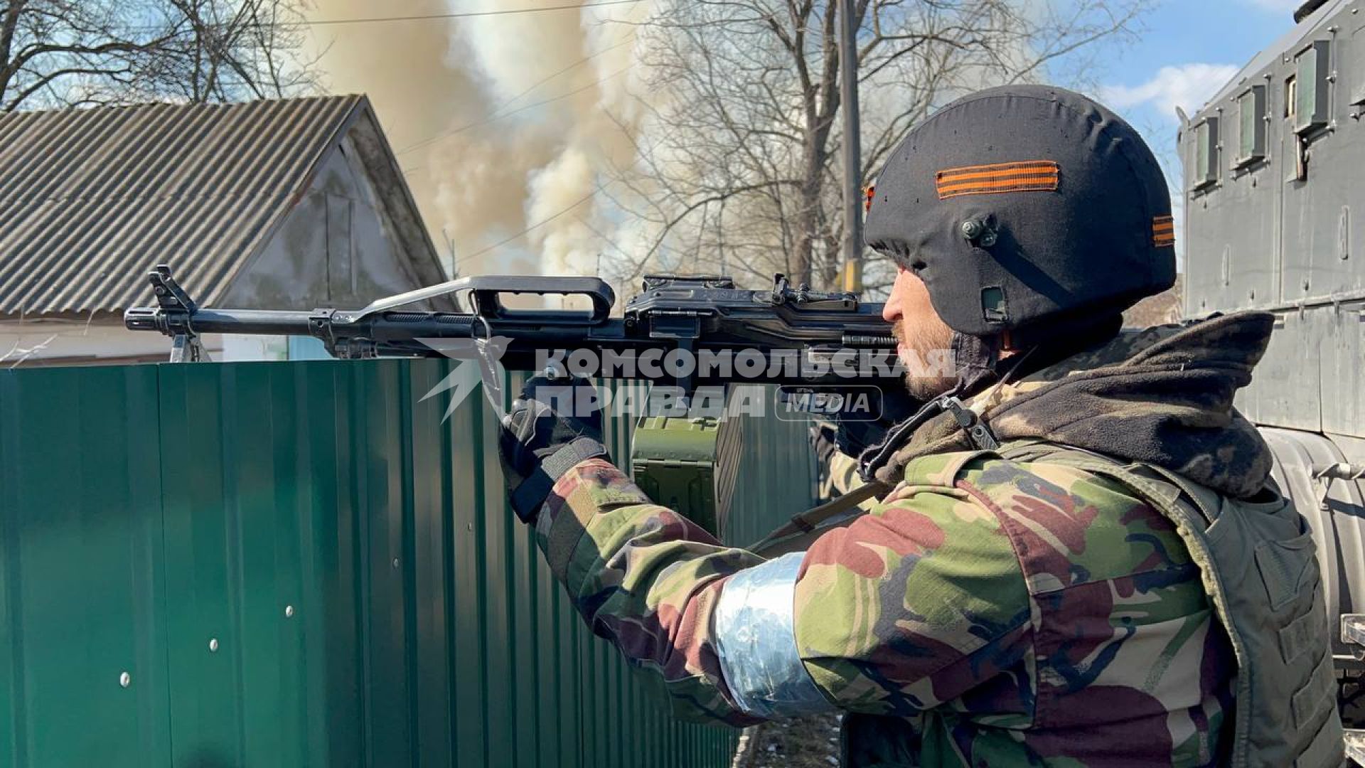 Киевская область. с. Качалы. Военная операции РФ по демилитаризации Украины. Бойцы СОБРа проверяют село на предмет укрывающихся бойцов ВСУ, националистов и добровольцев из тербатов.
ПРИ ПУБЛИКАЦИИ ФОТО ЛИЦА БОЙЦОВ НА СНИМКЕ ОБЯЗАТЕЛЬНО ЗАТЕРЕТЬ.