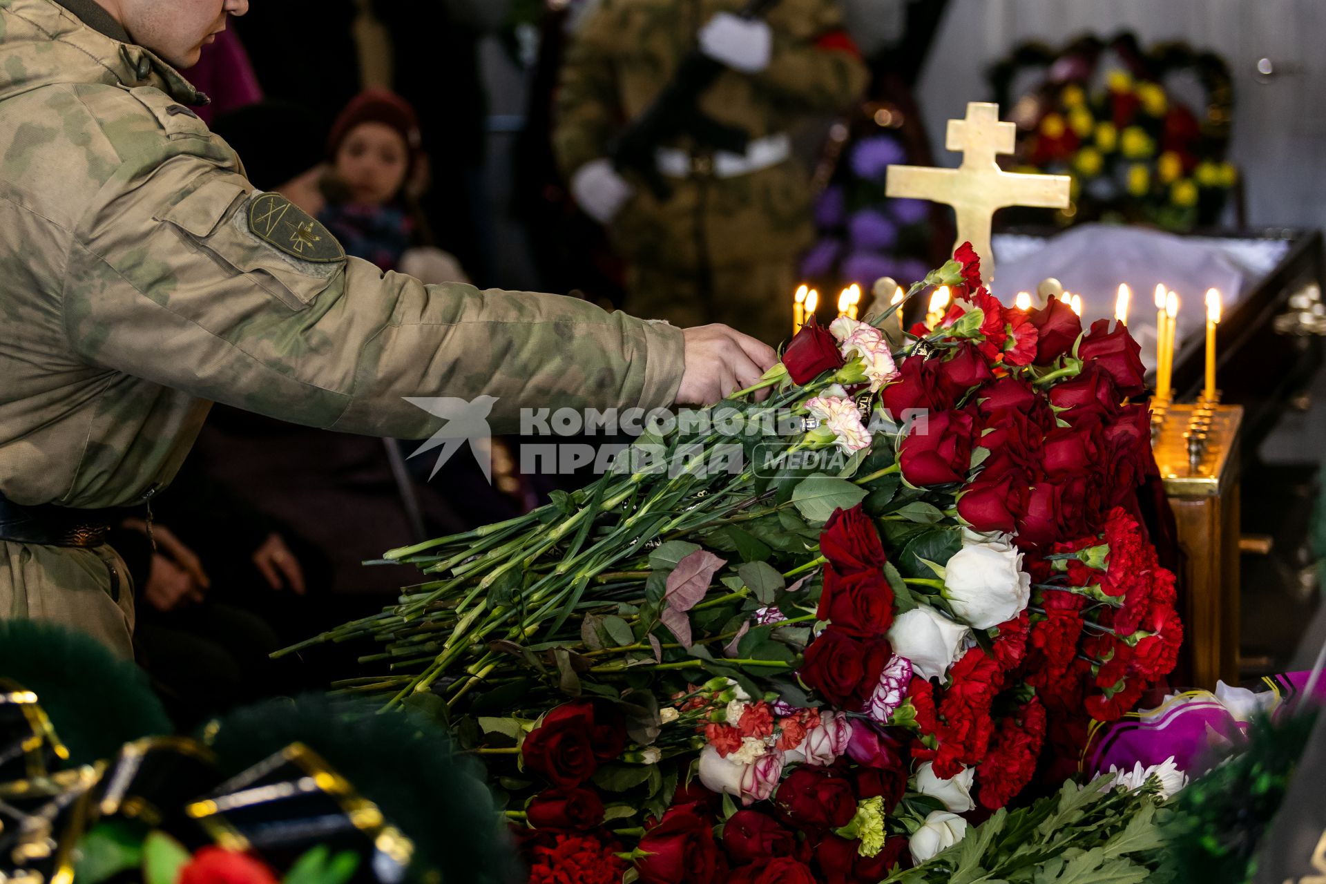 Копейск. Церемония прощания с ефрейтором Максимом Заниным, погибшим во время спецоперации на Украине.