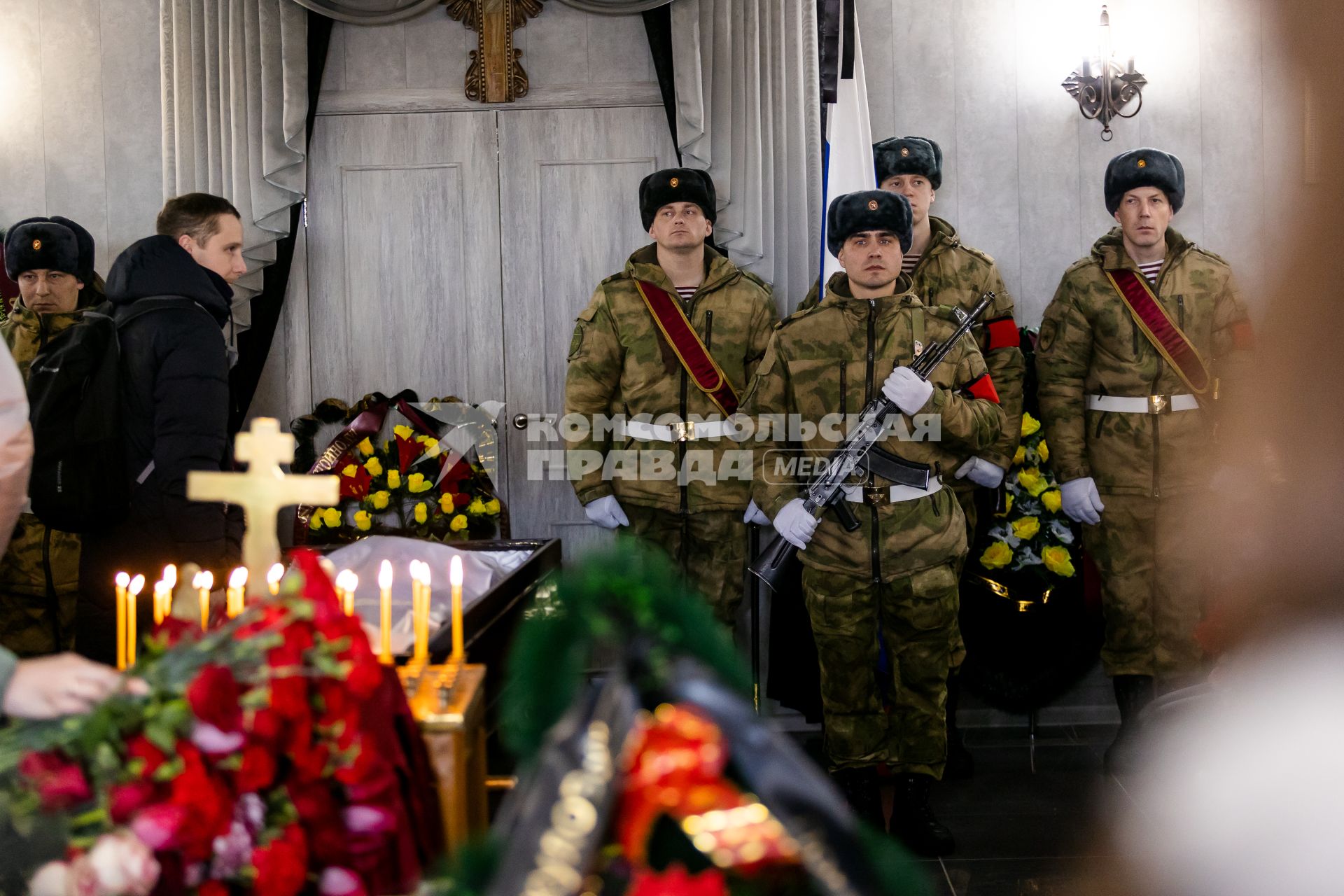 Копейск. Церемония прощания с ефрейтором Максимом Заниным, погибшим во время спецоперации на Украине.