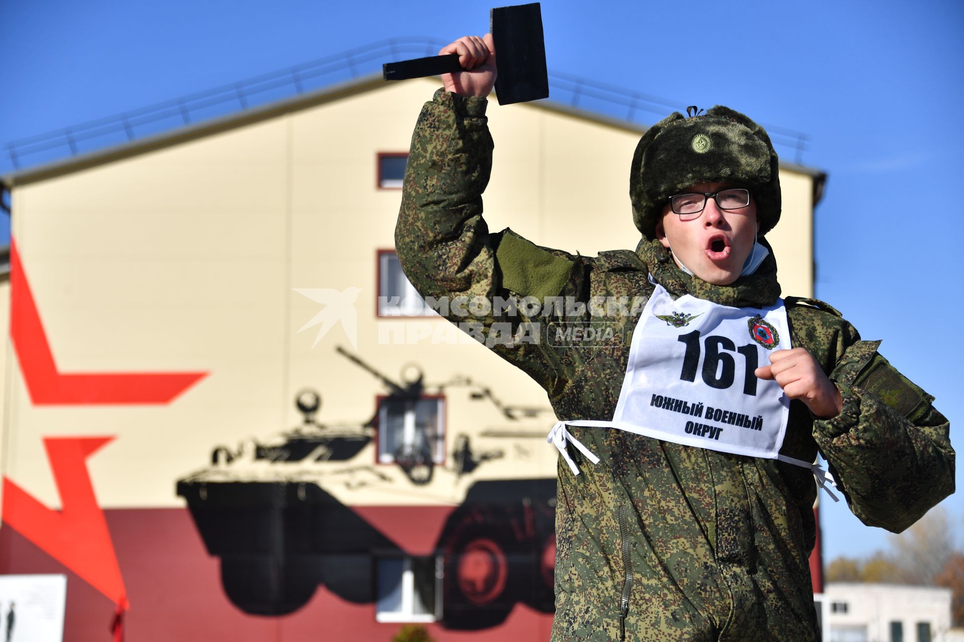 г.Ростов на Дону. Военнослужащие 103-го мотострелкового полка во время тренировки.