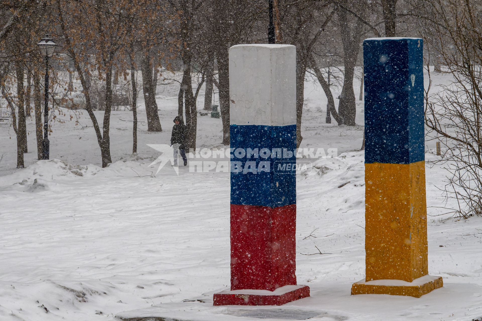 Москва. Памятник российско-украинской дружбе в Бибирево.