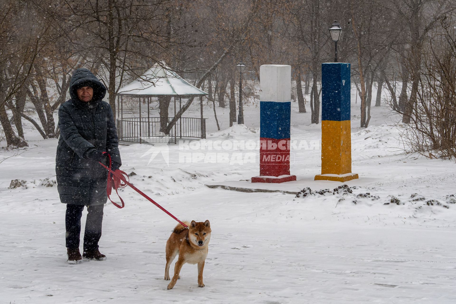 Москва. Памятник российско-украинской дружбе в Бибирево.