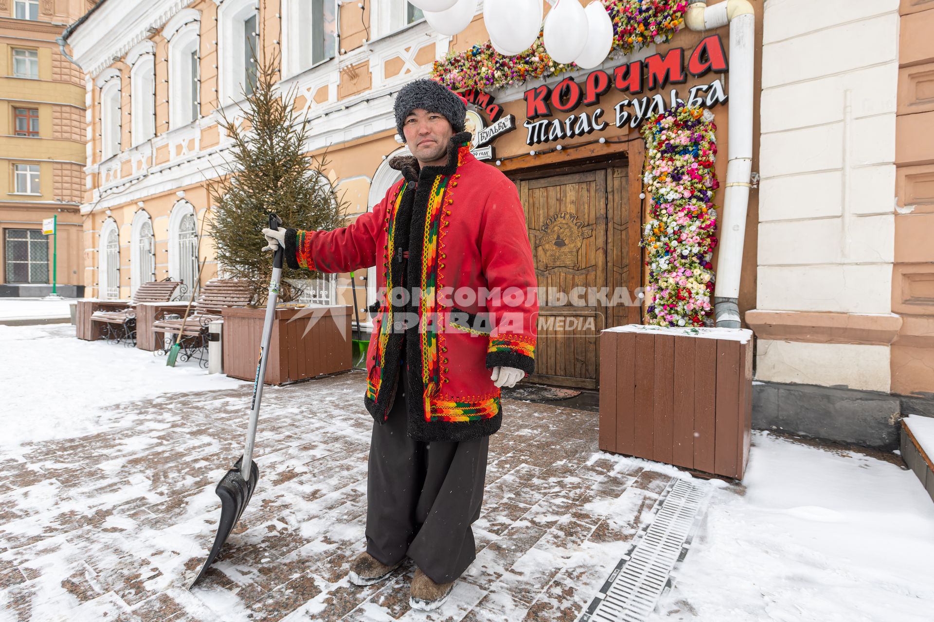Москва. Ресторан сети `Корчма Тарас Бульба` в Большом Левшинском переулке.