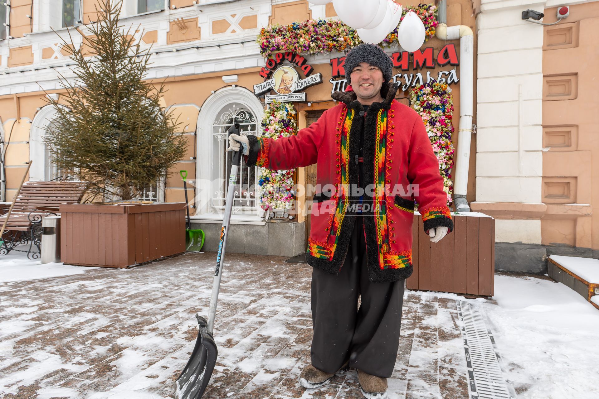 Москва. Ресторан сети `Корчма Тарас Бульба` в Большом Левшинском переулке.