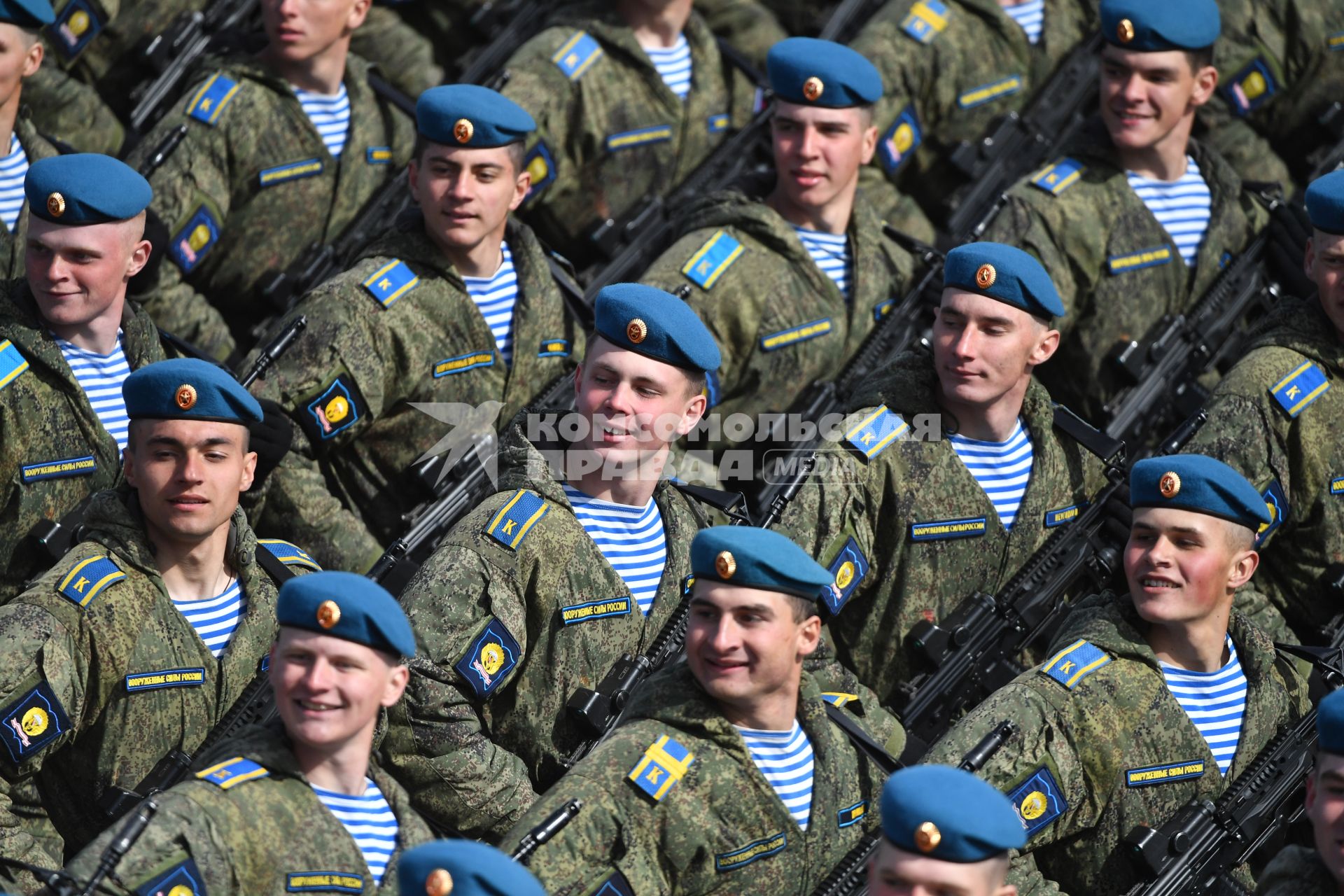 Московская область. Алабино. Воздушно-десантные войска  на репетиции военного парада, приуроченного к 77-летию Победы в Великой Отечественной войне.