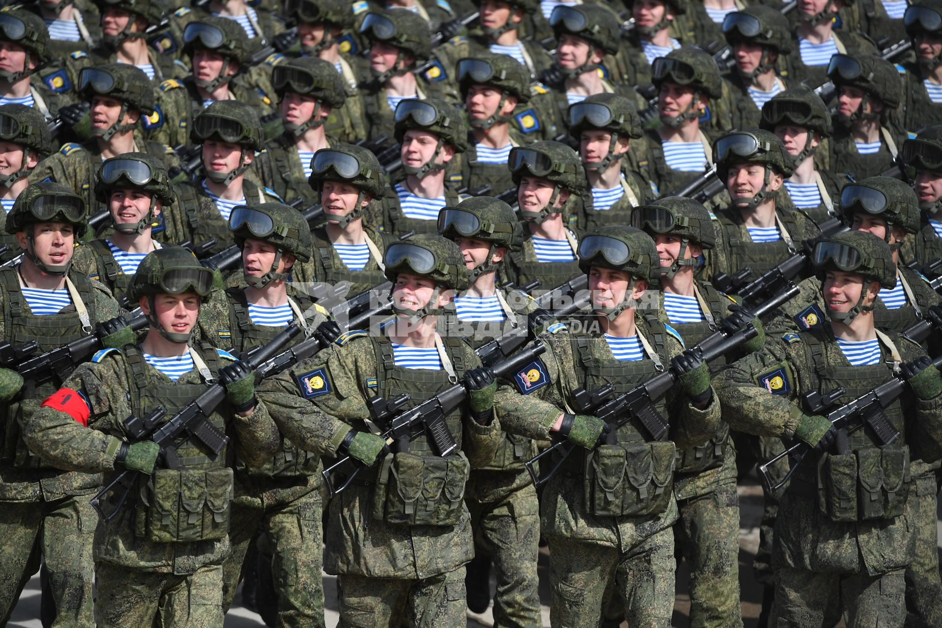 Московская область. Алабино. Воздушно-десантные войска  на репетиции военного парада, приуроченного к 77-летию Победы в Великой Отечественной войне.