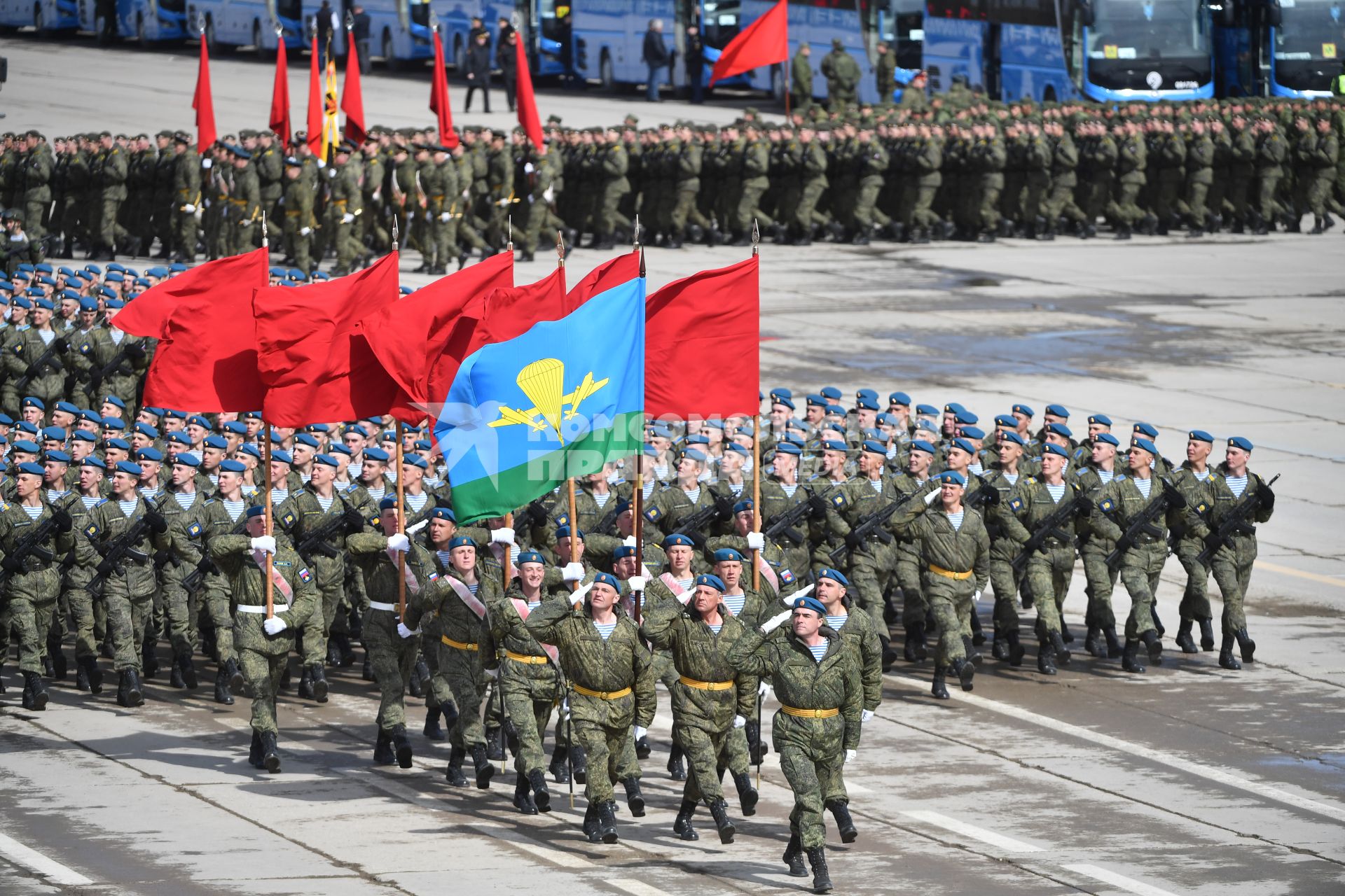 Московская область. Алабино. Воздушно-десантные войска  на репетиции военного парада, приуроченного к 77-летию Победы в Великой Отечественной войне.