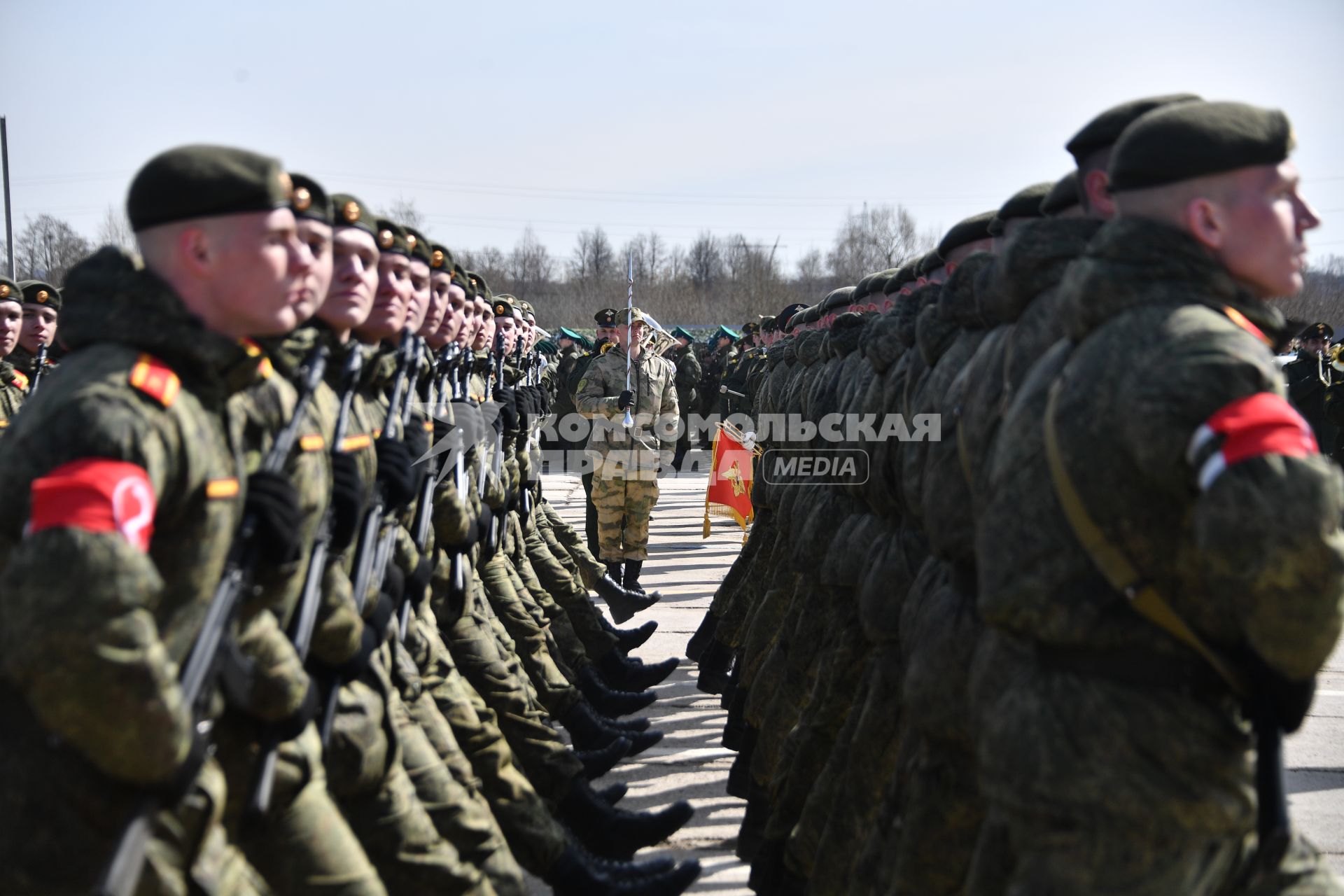 Московская область. Алабино. Военнослужащие  на репетиции военного парада, приуроченного к 77-летию Победы в Великой Отечественной войне.