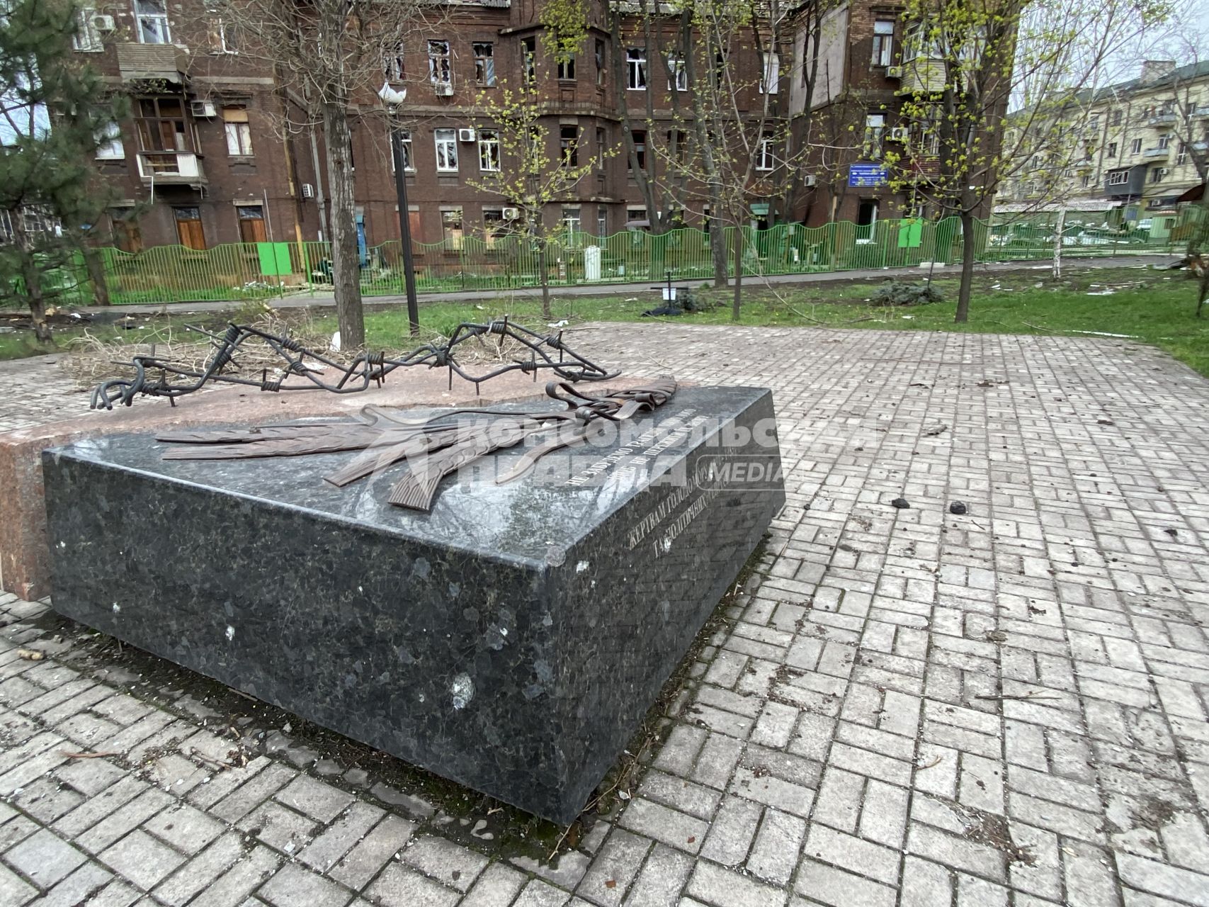 Донецкая область. г.Мариуполь. Памятник жертвам голодомора и политических репрессий.