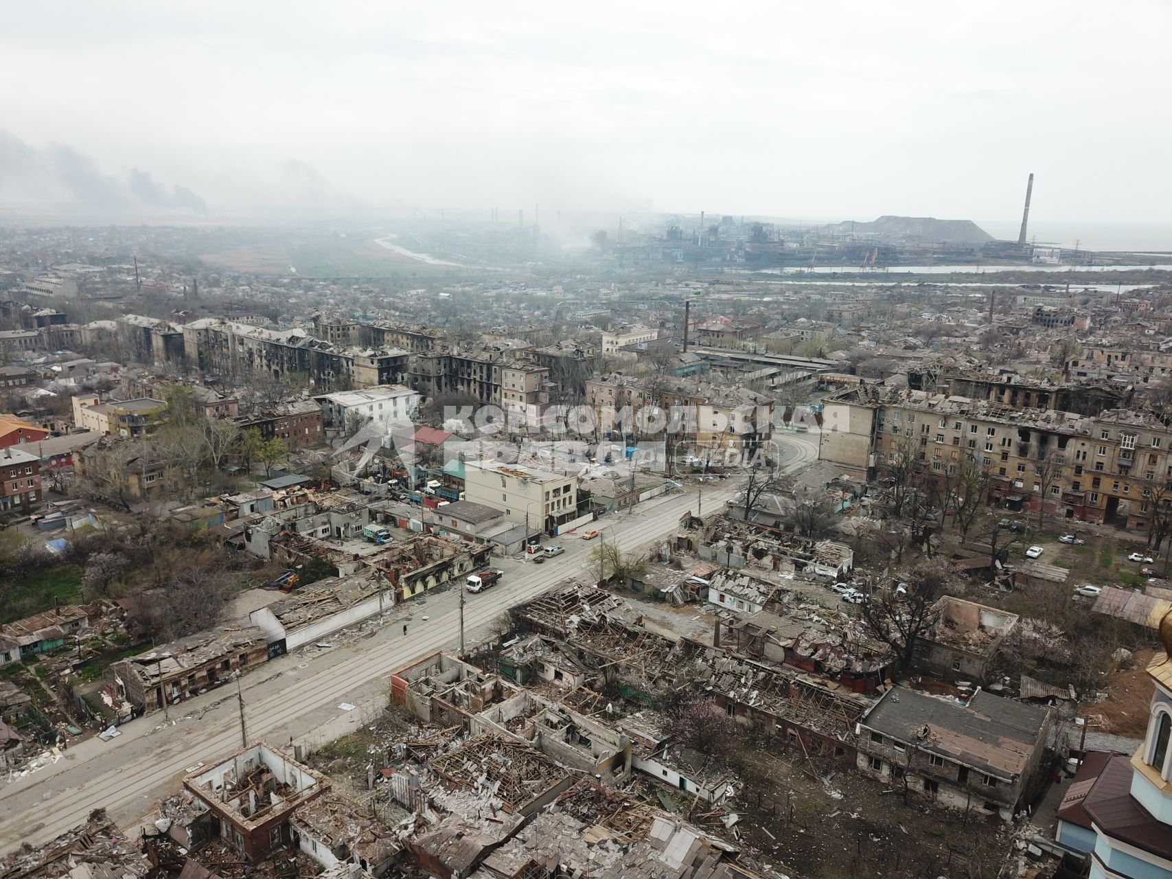 Донецкая область. г.Мариуполь. Вид разрушенного города с высоты.