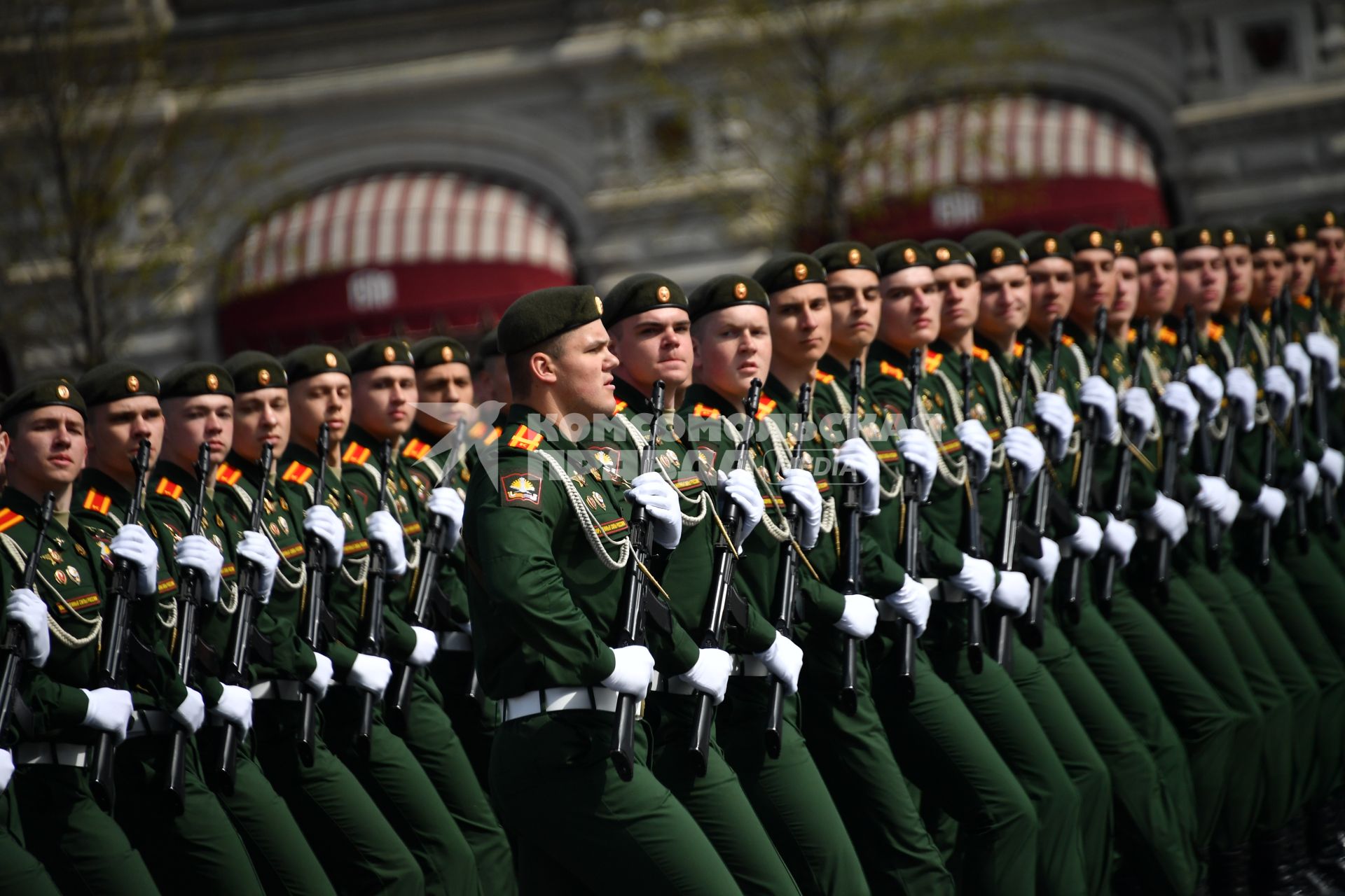 Москва. Военнослужащие парадных расчетов во время генеральной репетиции парада на Красной площади, посвященного 77-й годовщине Победы в Великой Отечественной войне.