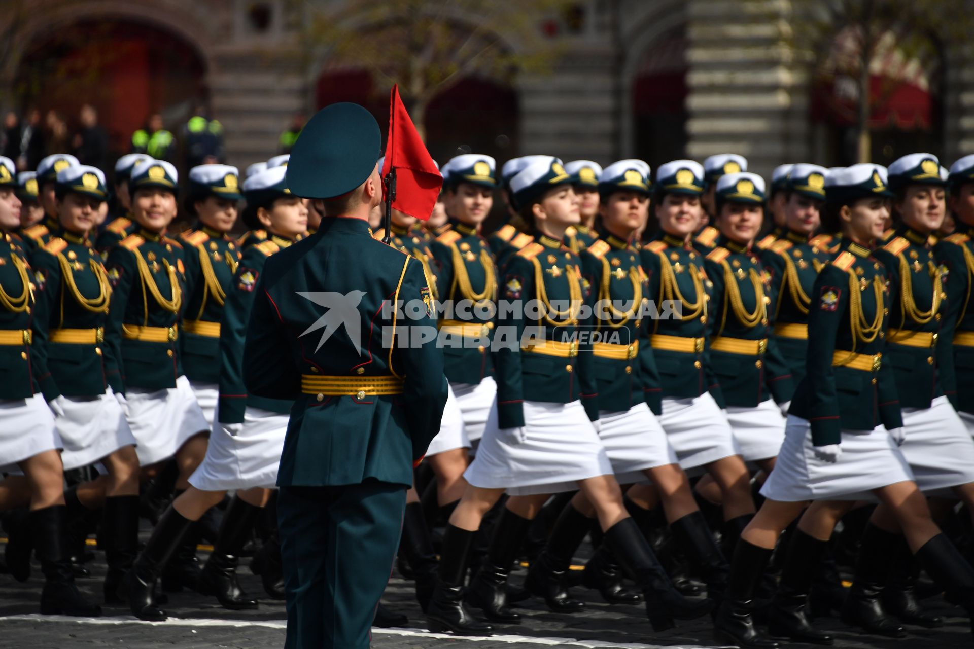 Москва. Парадный расчет женщин-военнослужащих во время генеральной репетиции парада на Красной площади, посвященного 77-й годовщине Победы в Великой Отечественной войне.