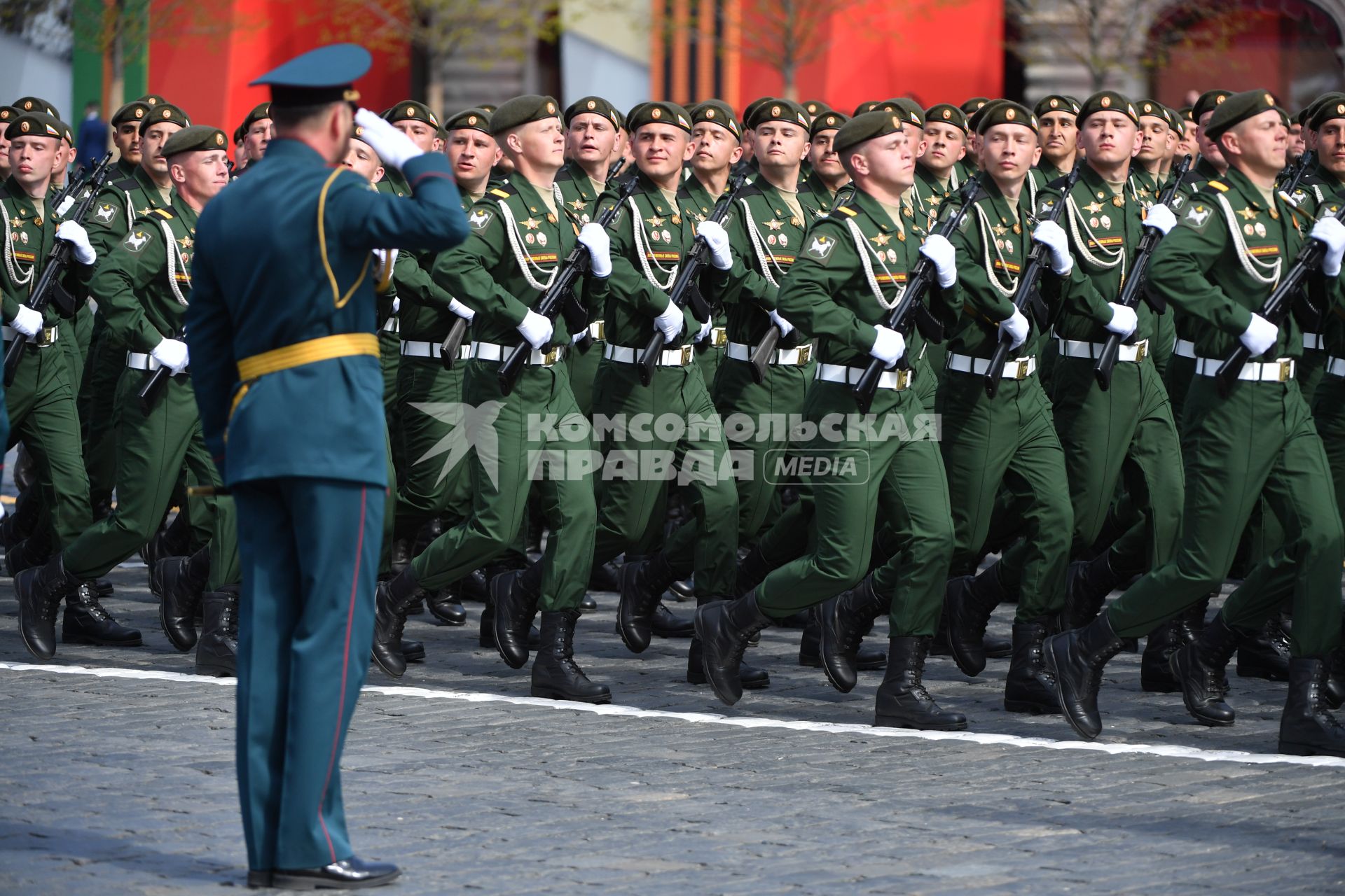 Москва. Военнослужащие парадных расчетов во время генеральной репетиции парада на Красной площади, посвященного 77-й годовщине Победы в Великой Отечественной войне.