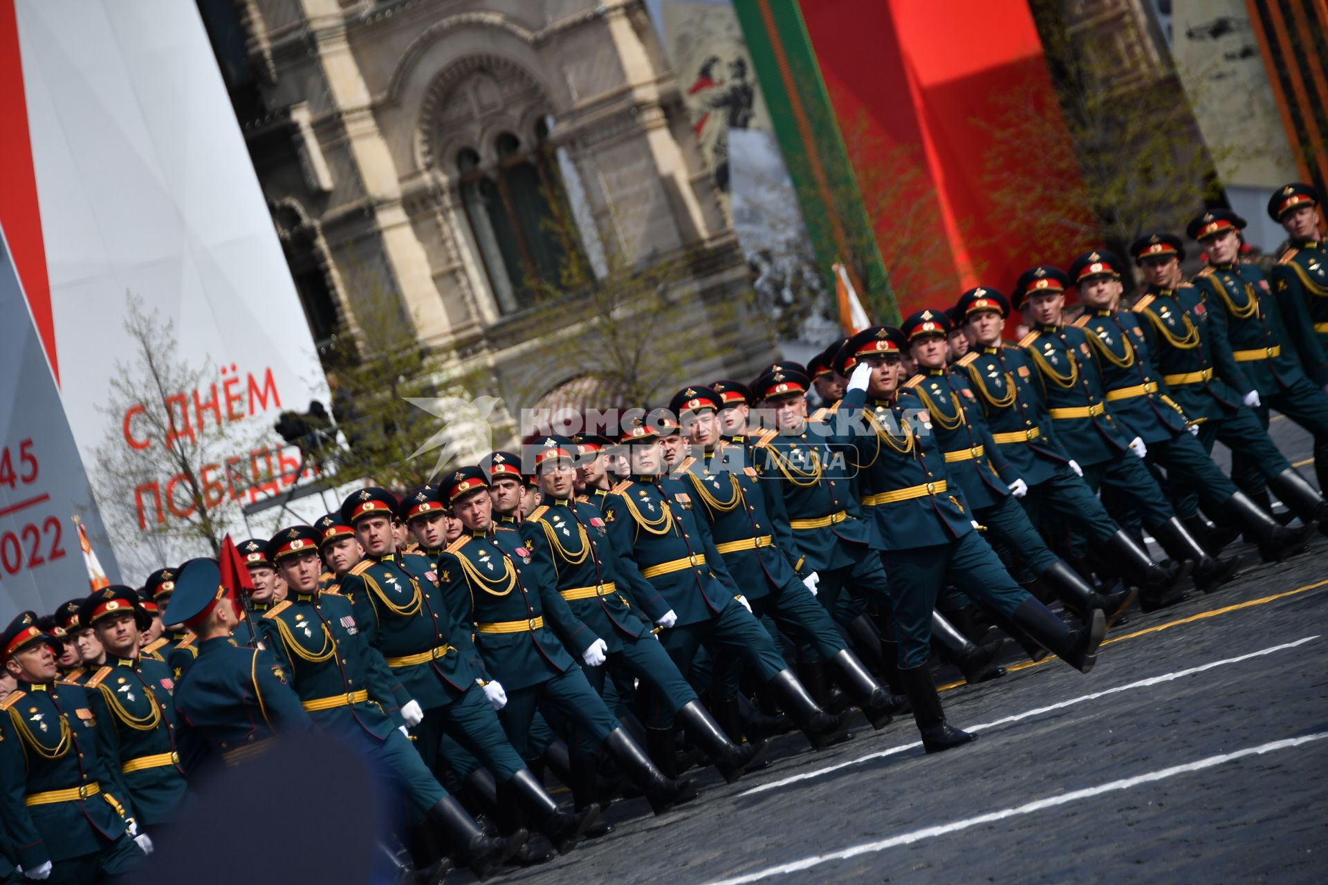 Москва. Военнослужащие парадных расчетов во время генеральной репетиции парада на Красной площади, посвященного 77-й годовщине Победы в Великой Отечественной войне.