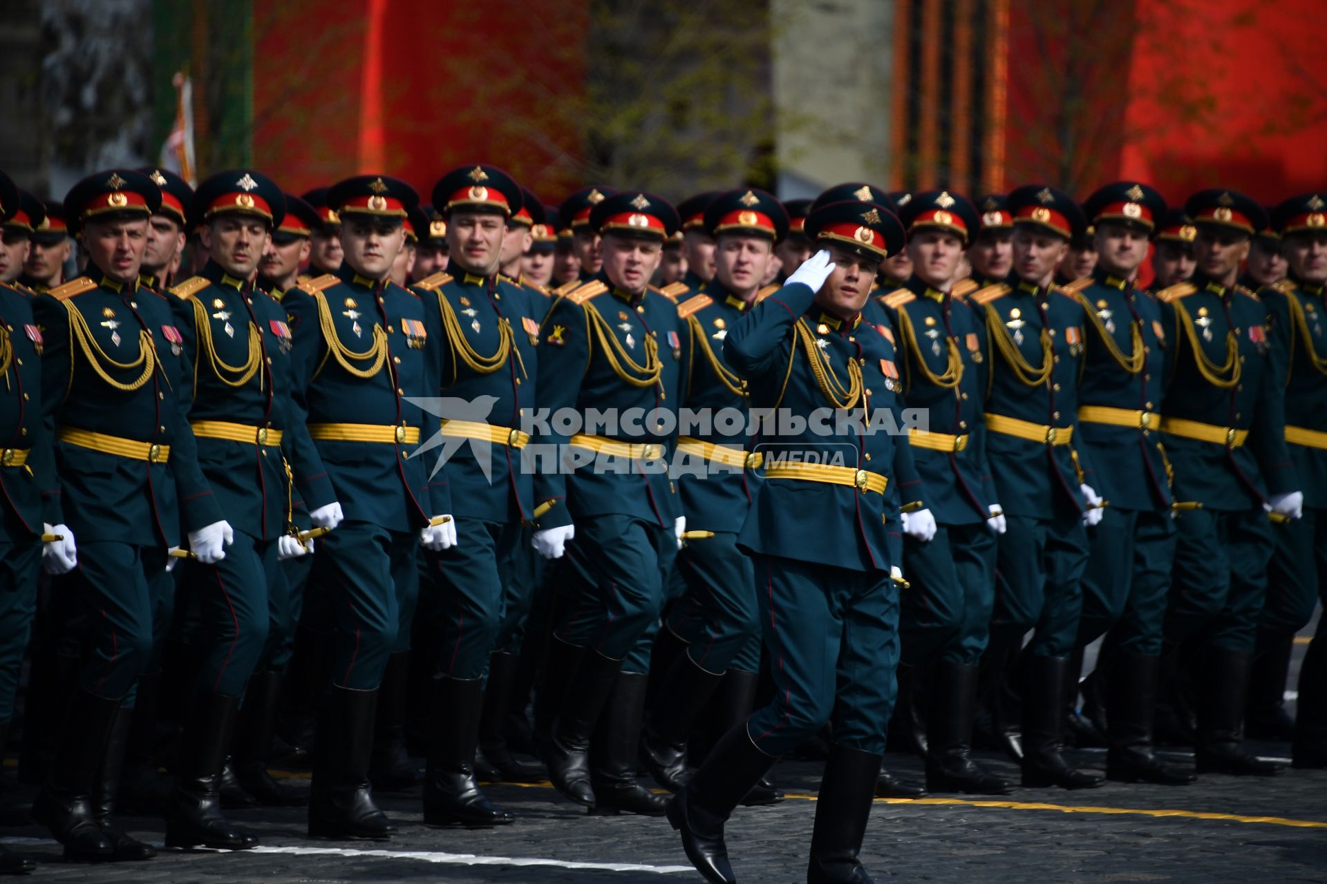 Москва. Военнослужащие парадных расчетов во время генеральной репетиции парада на Красной площади, посвященного 77-й годовщине Победы в Великой Отечественной войне.