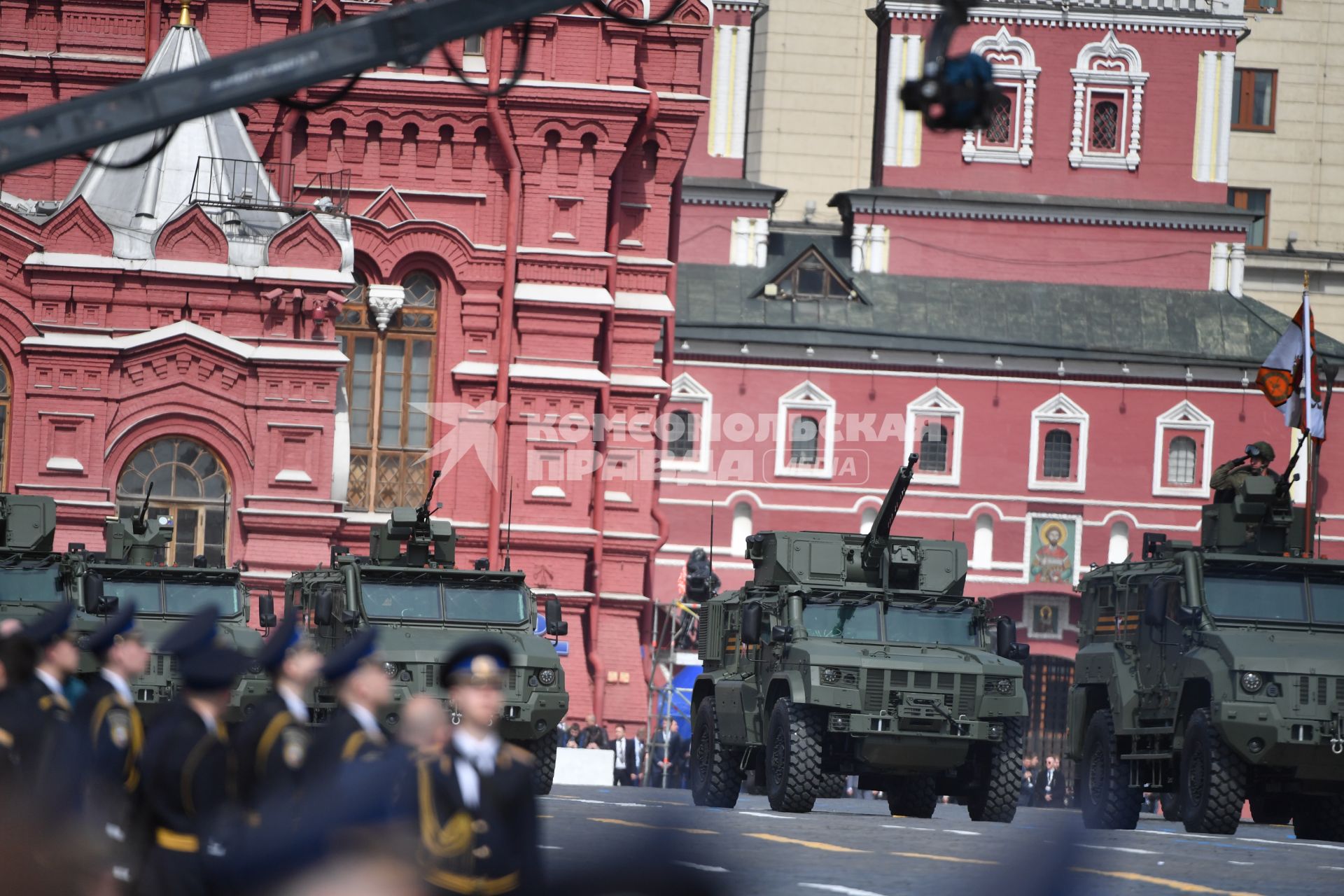 Москва. Бронеавтомобили `Тайфун-К` во время генеральной репетиции парада на Красной площади, посвященного 77-й годовщине Победы в Великой Отечественной войне.