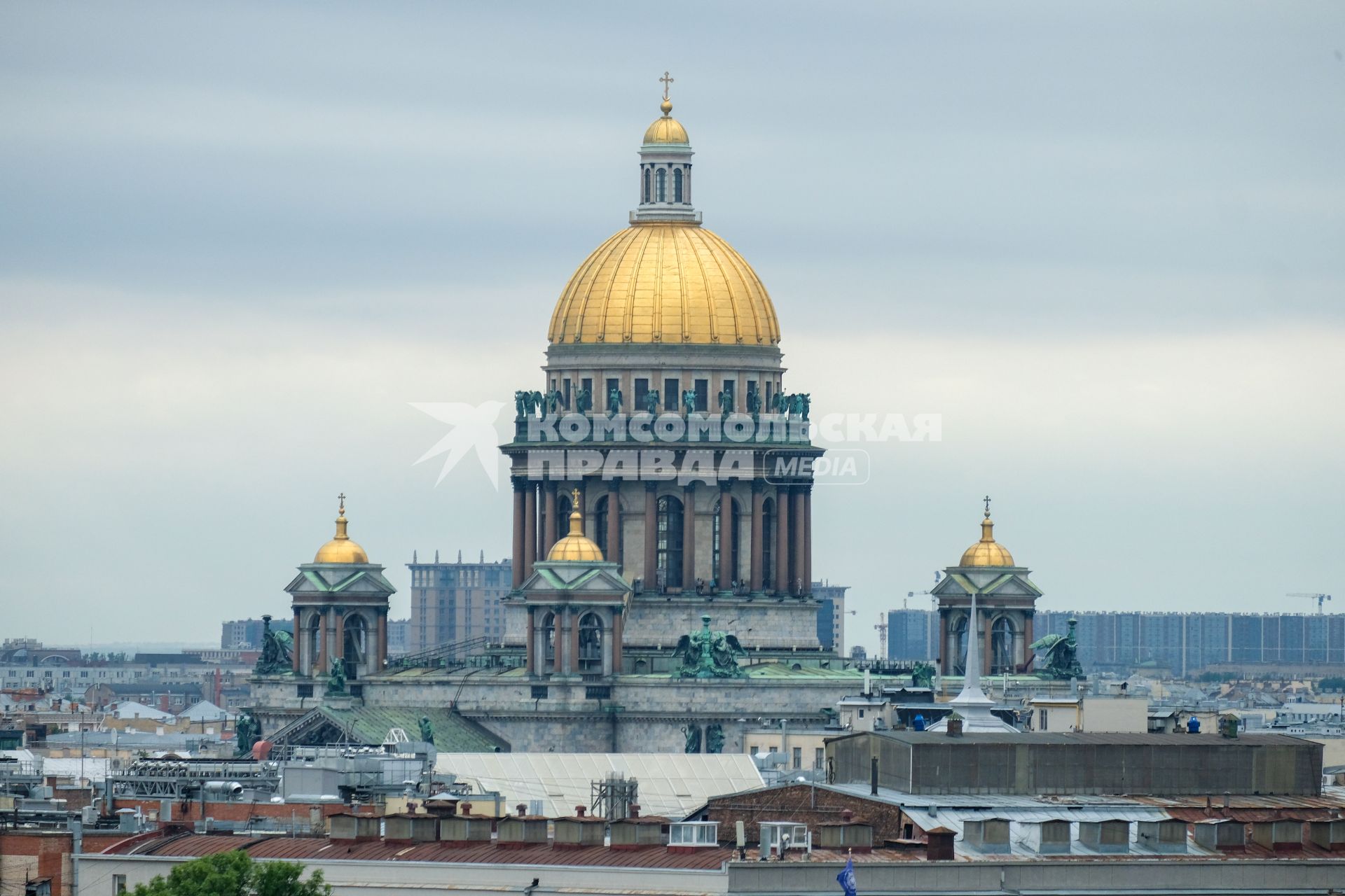Санкт-Петербург. Вид на исаакиевский собор.