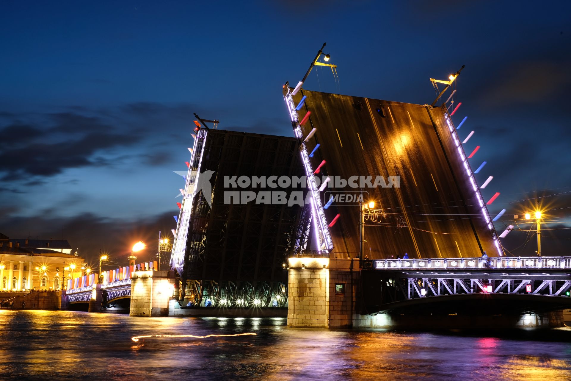 Санкт-Петербург. Разведение мостов.