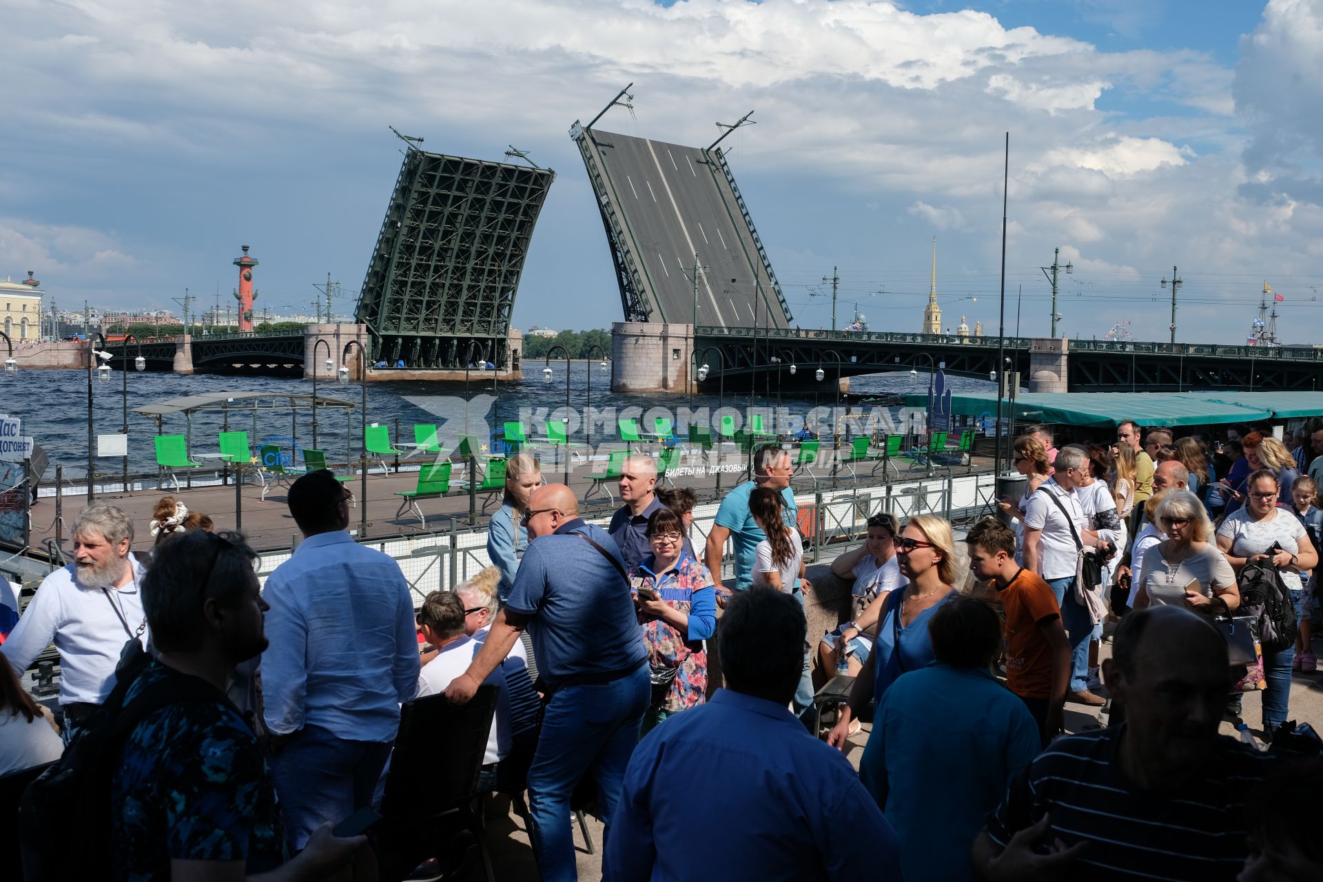 Санкт-Петербург. Разведение мостов.