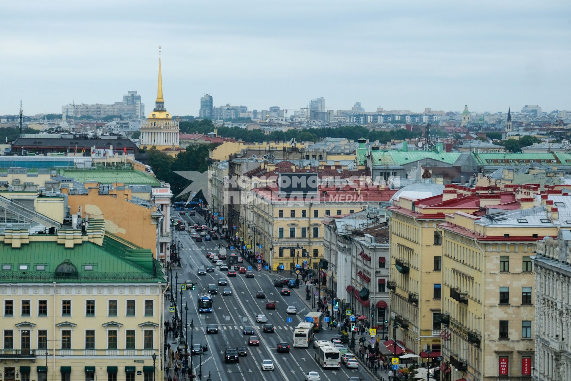 Санкт-Петербург. Вид на Невский проспект сверху.