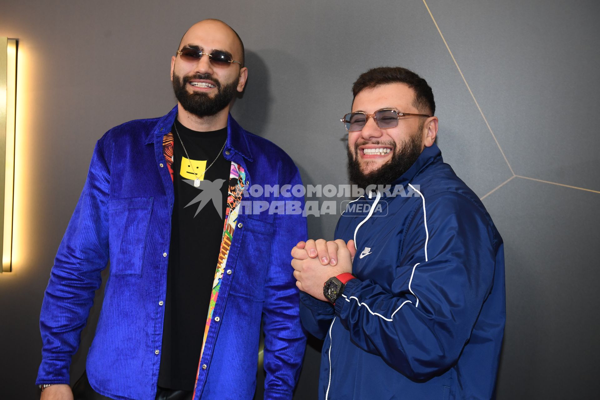 Москва. Рэп-дуэт HammAli & Navai на церемонии вручения музыкальной премии`Жара Music Awards` в концертном зале `Крокус Сити Холл`.