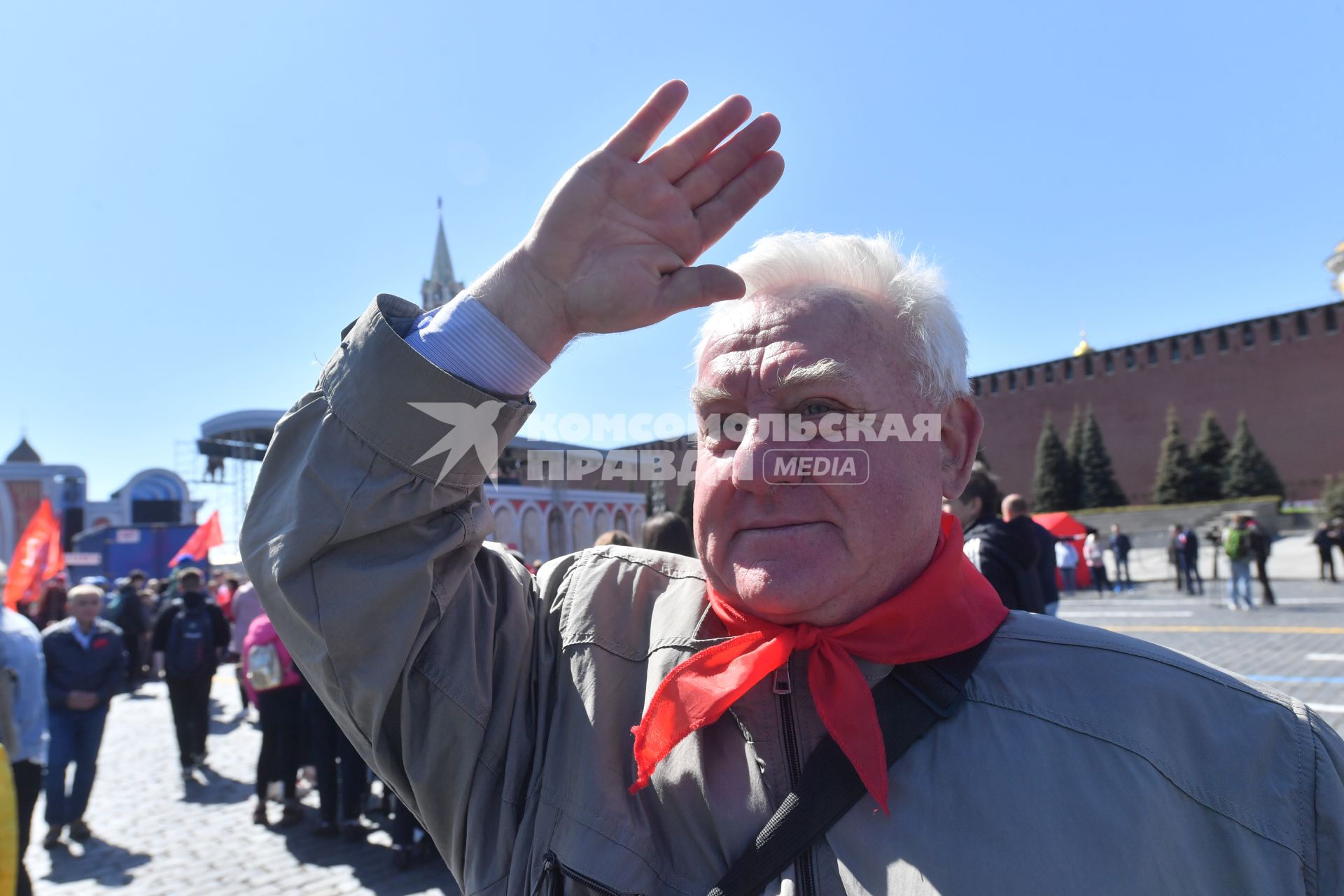 Москва. Во время торжественного приема в пионеры на Красной площади.