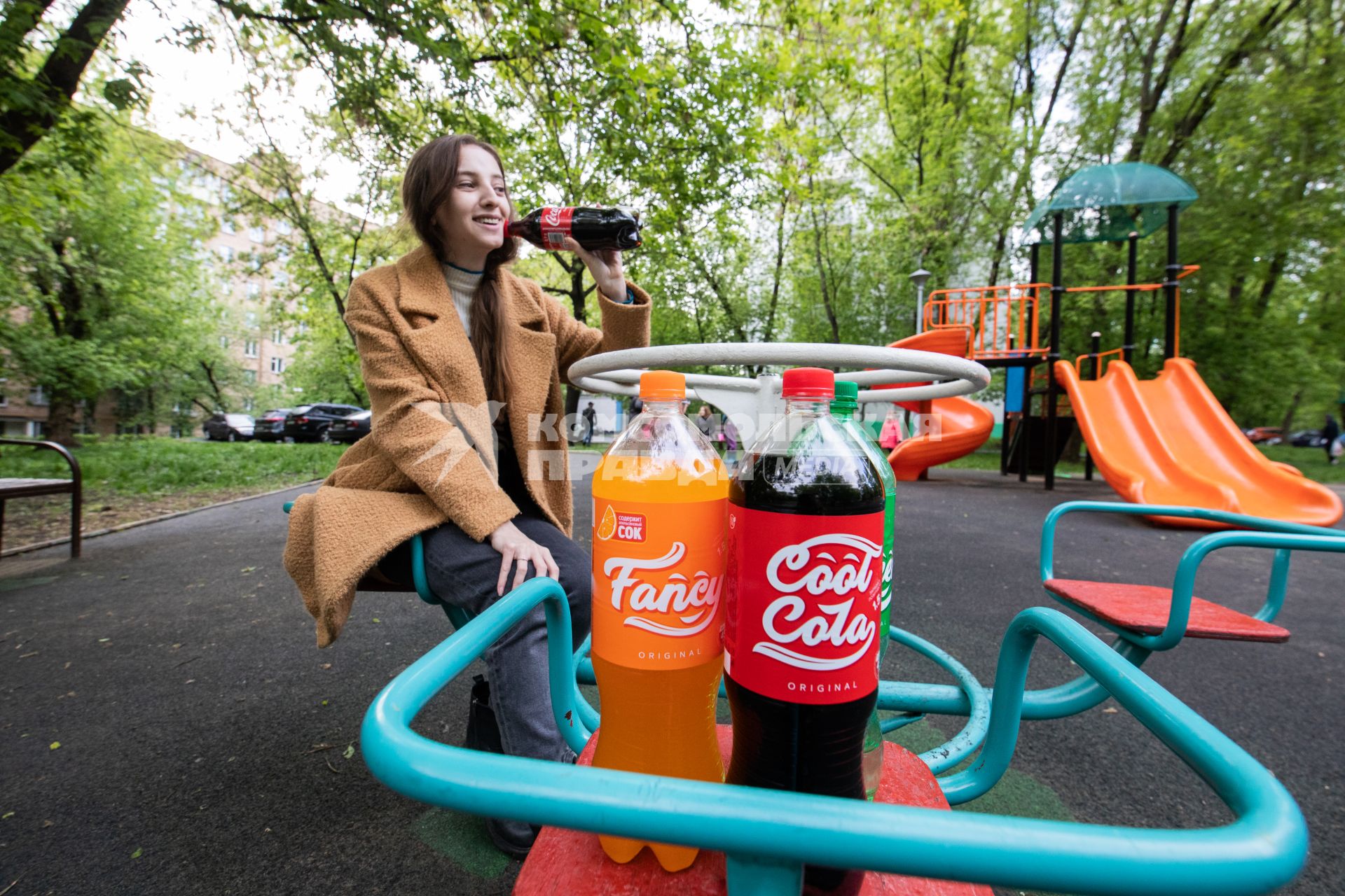 Москва. Аналоги сильногазированных напитков Coca-Cola, Fanta и Sprite под названием CoolCola, Fancy и Street.