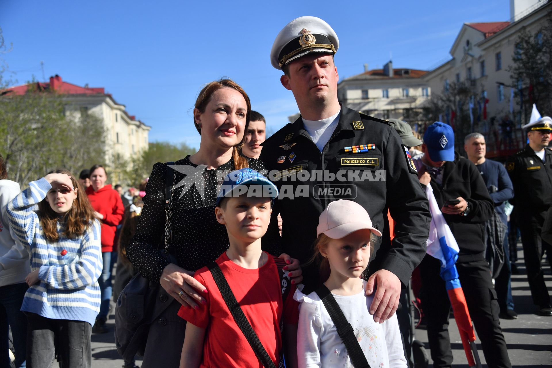 Североморск. Зрители на концерте, посвященном празднованию Дня Северного флота РФ.