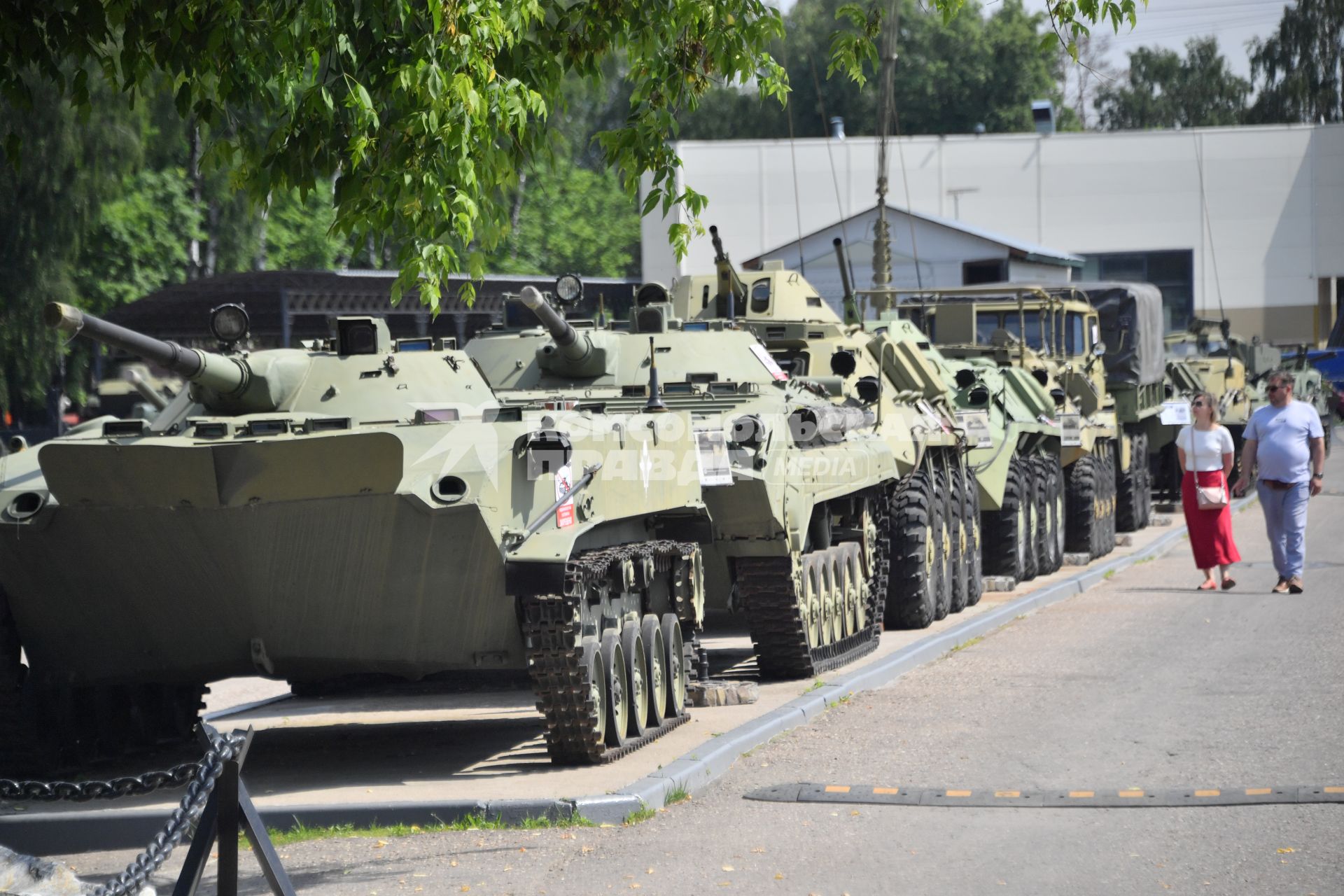 Московская область. Военная техника на территории музея техники Вадима Задорожного.