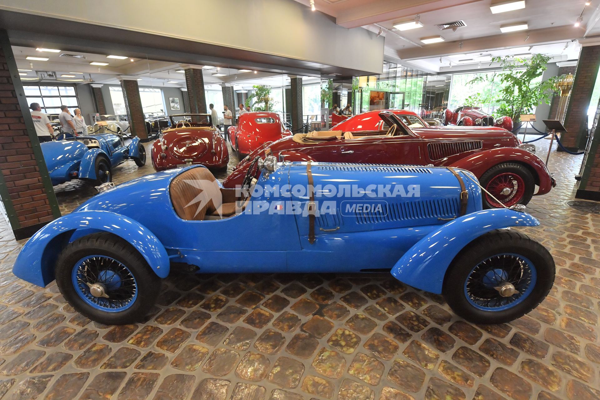 Московская область. Автомобиль Delahaye 135 cc в музее техники Вадима Задорожного.