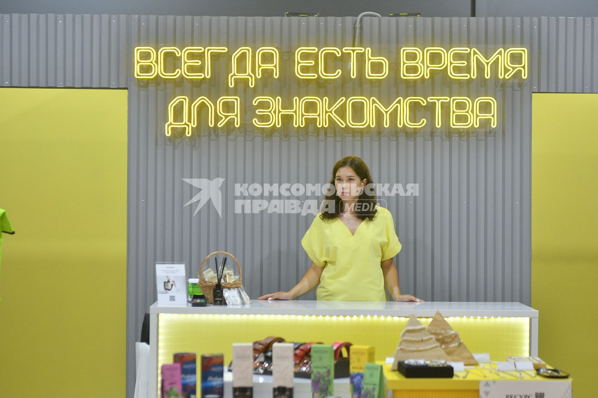 Екатеринбург. Открытие start-up площадки \'Имена\' в ТЦ VEER-mall\' для развития Уральских брендов молодых дизайнеров и предпринимателей