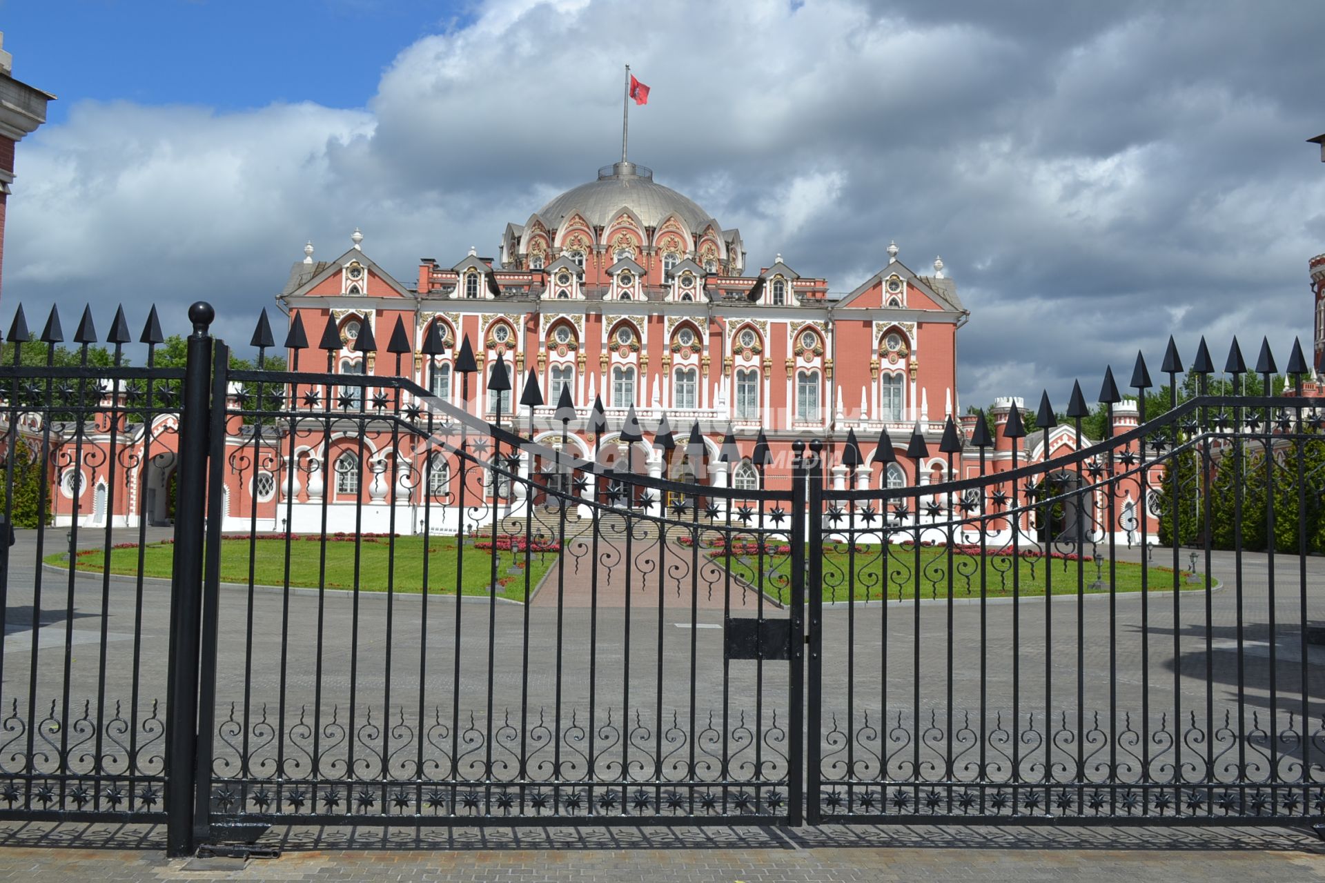 Москва. Петровский путевой дворец.