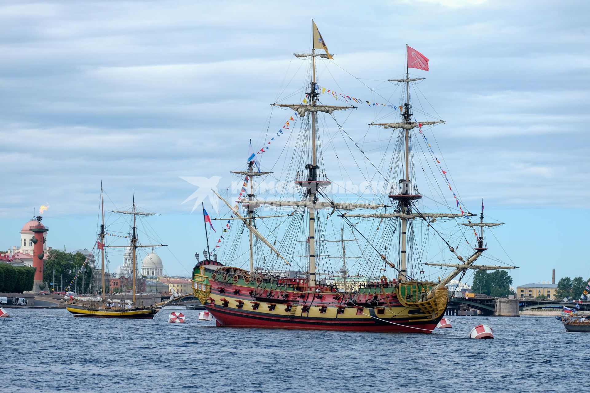 Санкт-Петербург. Во время Главного военно-морского парада в честь Дня Военно-морского флота России.