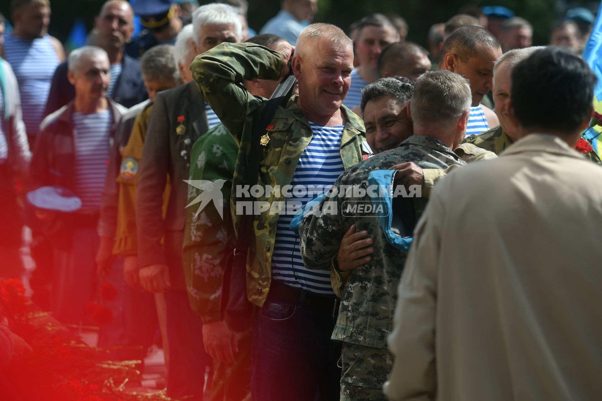 Екатеринбург. Праздничные гуляния десантников в день ВДВ.