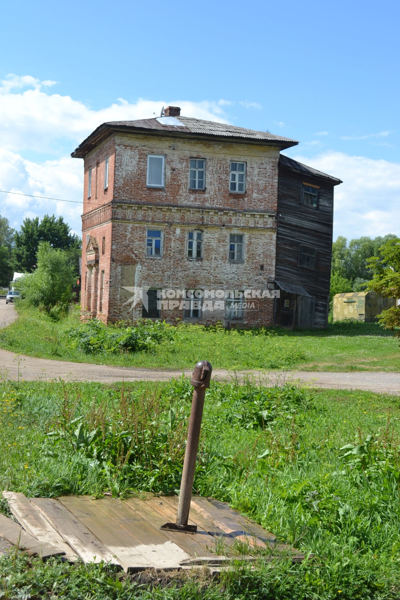 Ростов Великий. Петровский монастырь.