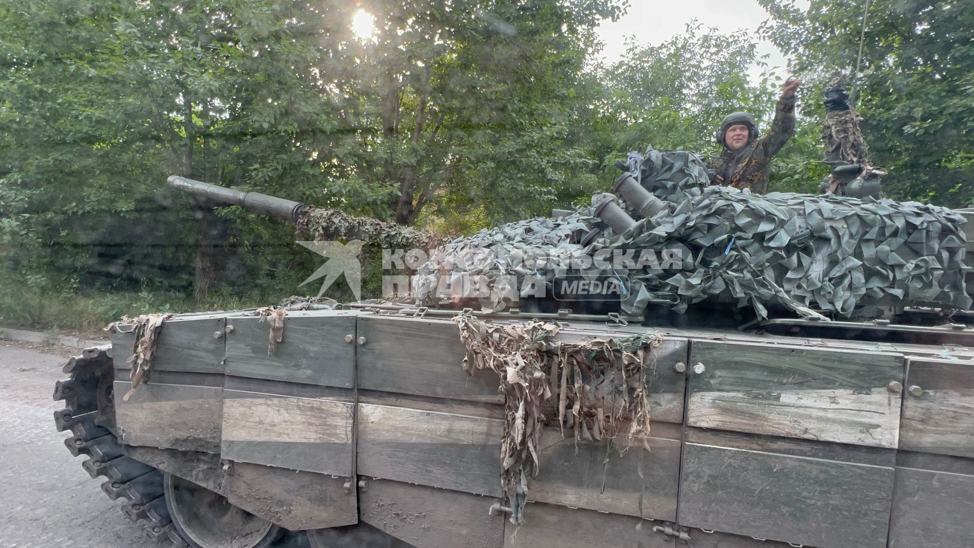 Донецкая область. Военнослужащие ДНР в освобожденном поселке Пески.