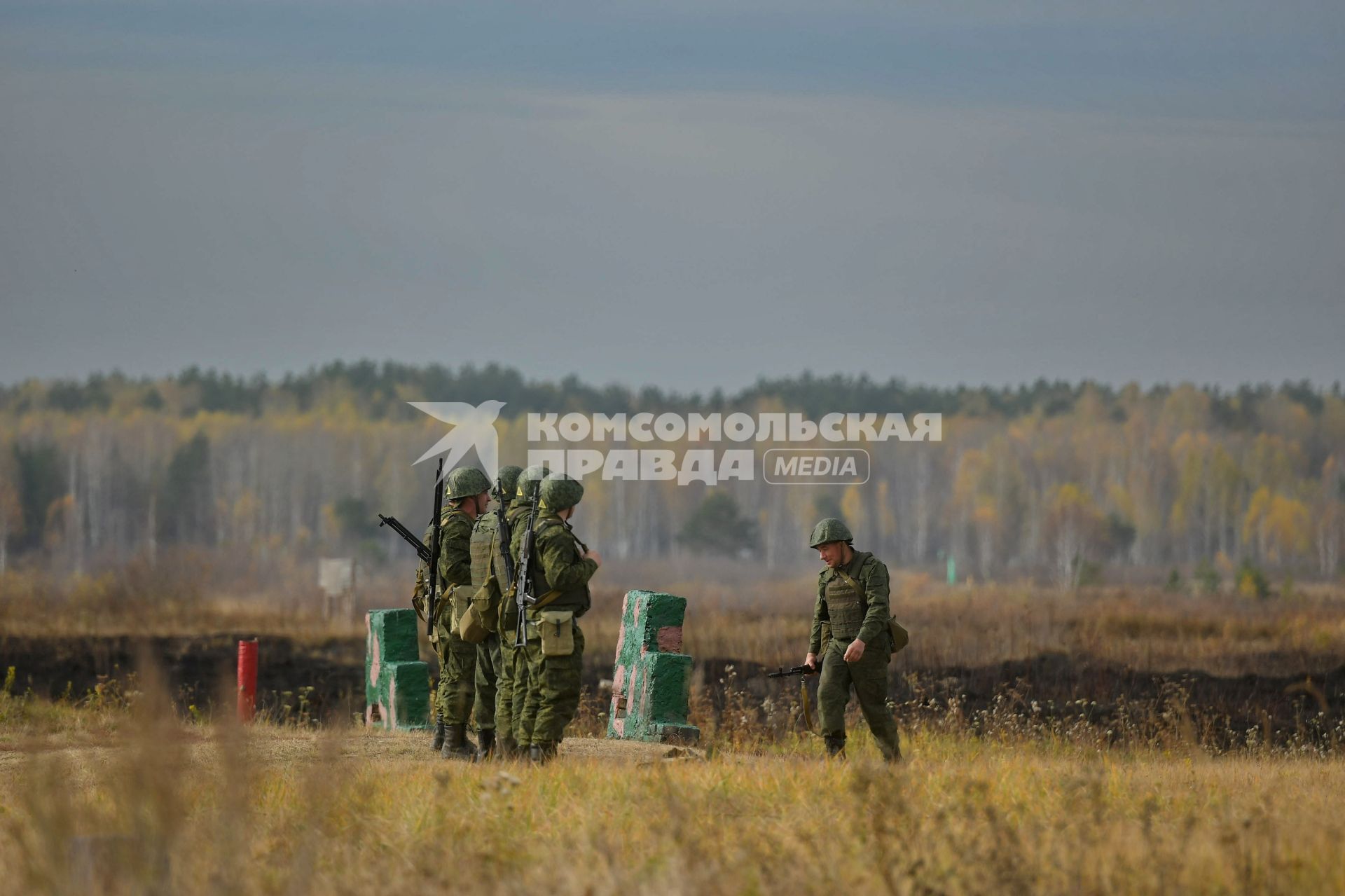 Свердловская область. Еланский военный учебный центр. Граждане призваные из запаса, во время частичной мобилизации, проходят огневую подготовку на стрельбище. Президент РФ Владимир Путин 21 сентября подписал указ о проведении в стране частичной мобилизации