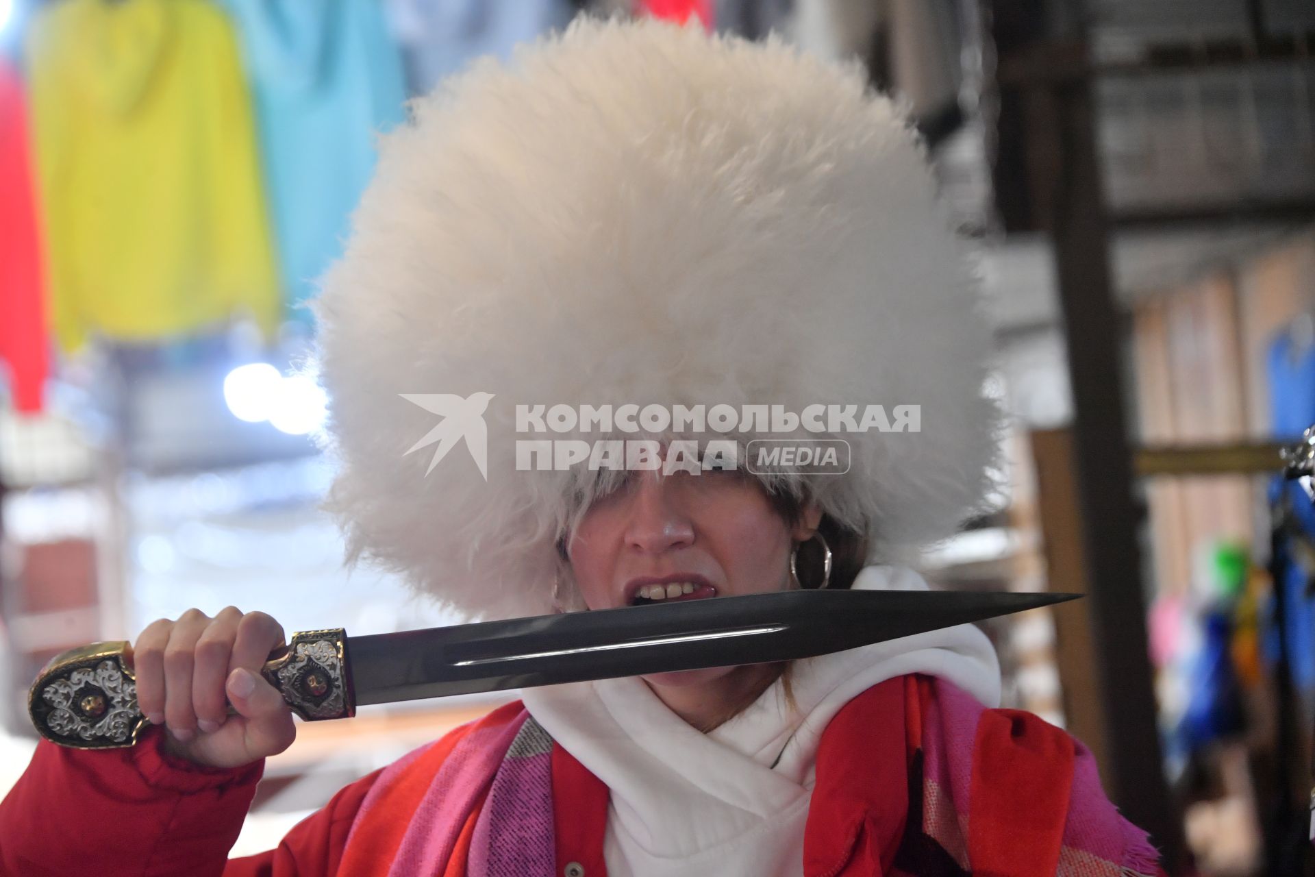 Кабардино-Балкарская Республика. Женщина в папахе.