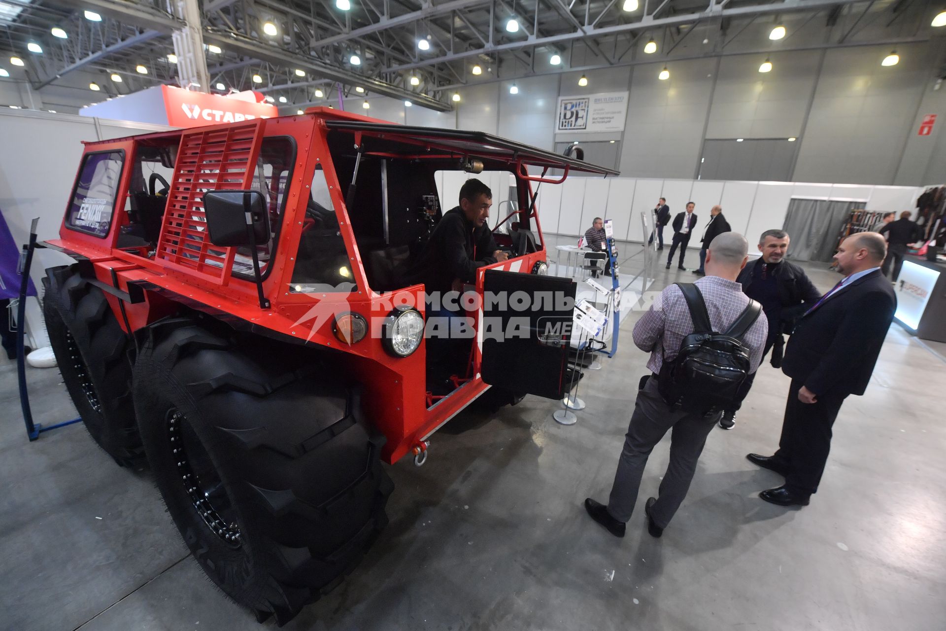 Московская область. Красногорск. Колесный снегоболотоход FENIX на XXVI Международной выставке средств обеспечения безопасности государства `Интерполитех-2022` в МВЦ `КрокусЭкспо`.