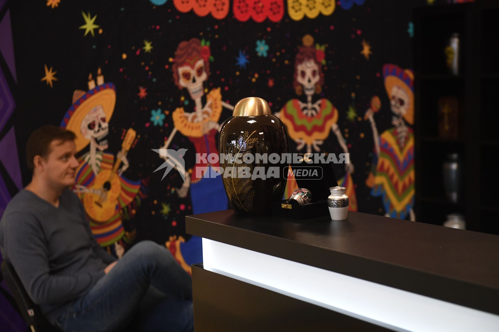 Москва. На выставке погребальных принадлежностей, похоронного сервиса, мемориального искусства `Некрополь - WorldRussia 2022` в центральном выставочном комплексе `Экспоцентр`.