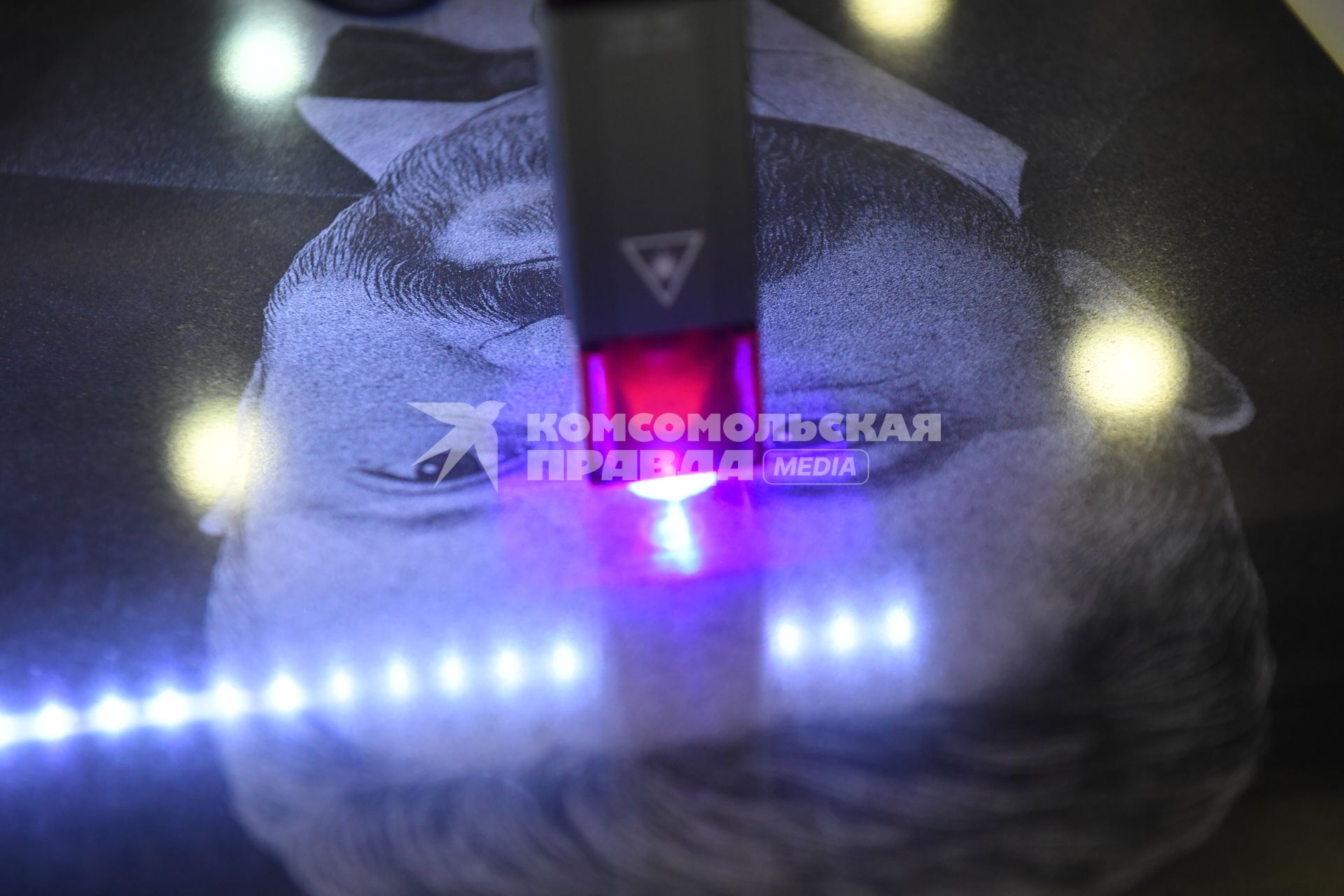 Москва. На выставке погребальных принадлежностей, похоронного сервиса, мемориального искусства `Некрополь - WorldRussia 2022` в центральном выставочном комплексе `Экспоцентр`.