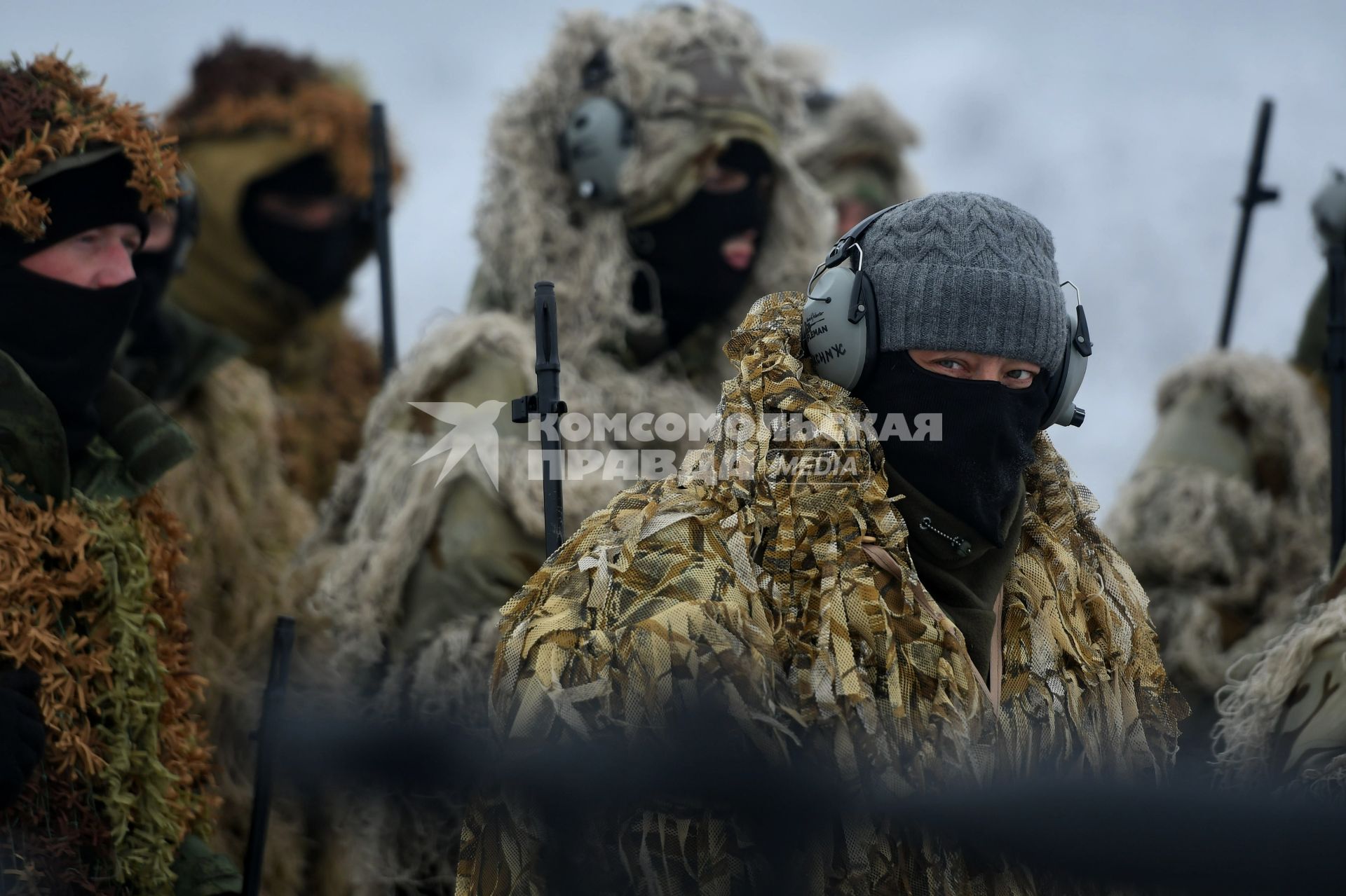 Свердловская область. Еланский военный учебный центр. Граждане призваные из запаса, во время частичной мобилизации, проходят огневую подготовку на стрельбище. Президент РФ Владимир Путин 21 сентября подписал указ о проведении в стране частичной мобилизации