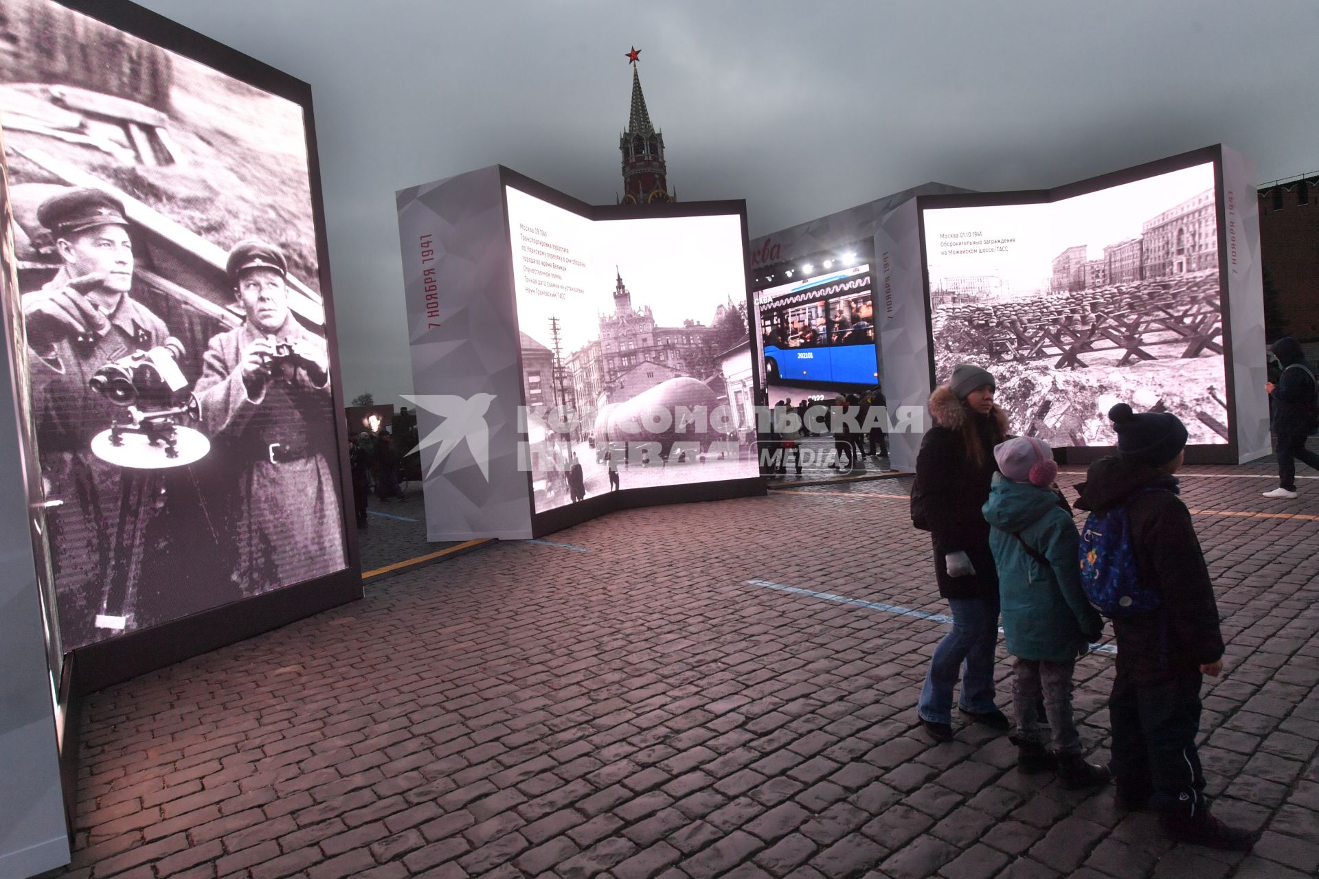 Москва. На территории интерактивного музея под открытым небом на Красной площади. Музей посвящен параду 7 ноября 1941 года.