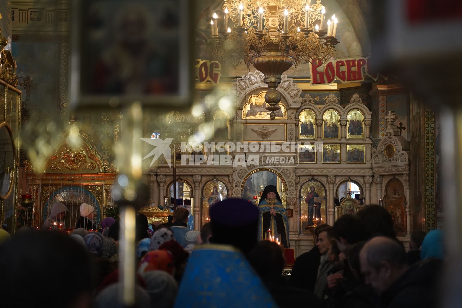 Самара. Перед крестным ходом в честь Казанской иконы Божией Матери и Дня народного единства.