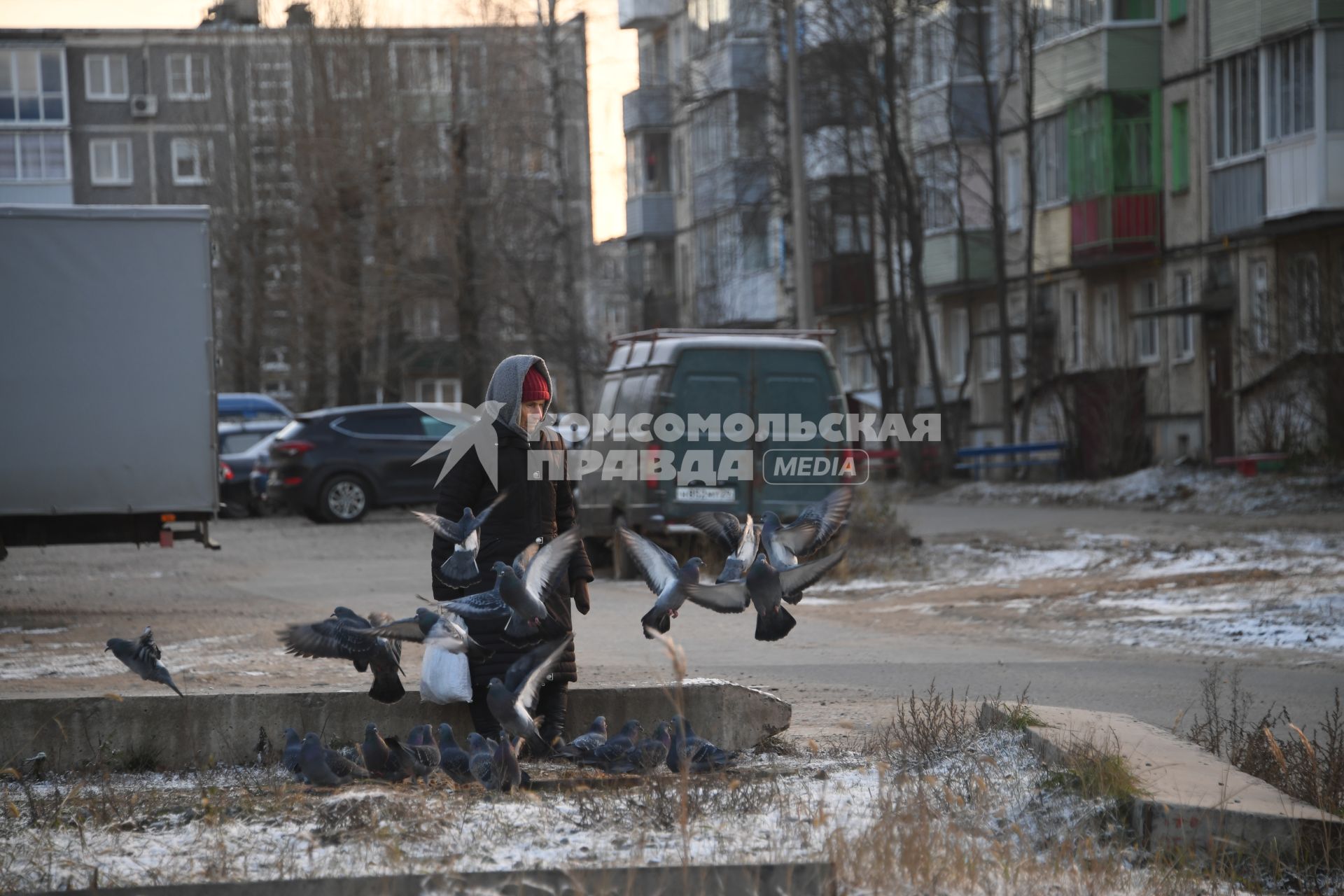 Архангельская область. Коряжма. Корреспонденты `Комсомольской правды` Владимир Ворсобин и Иван Макеев путешествуют автостопом по России.