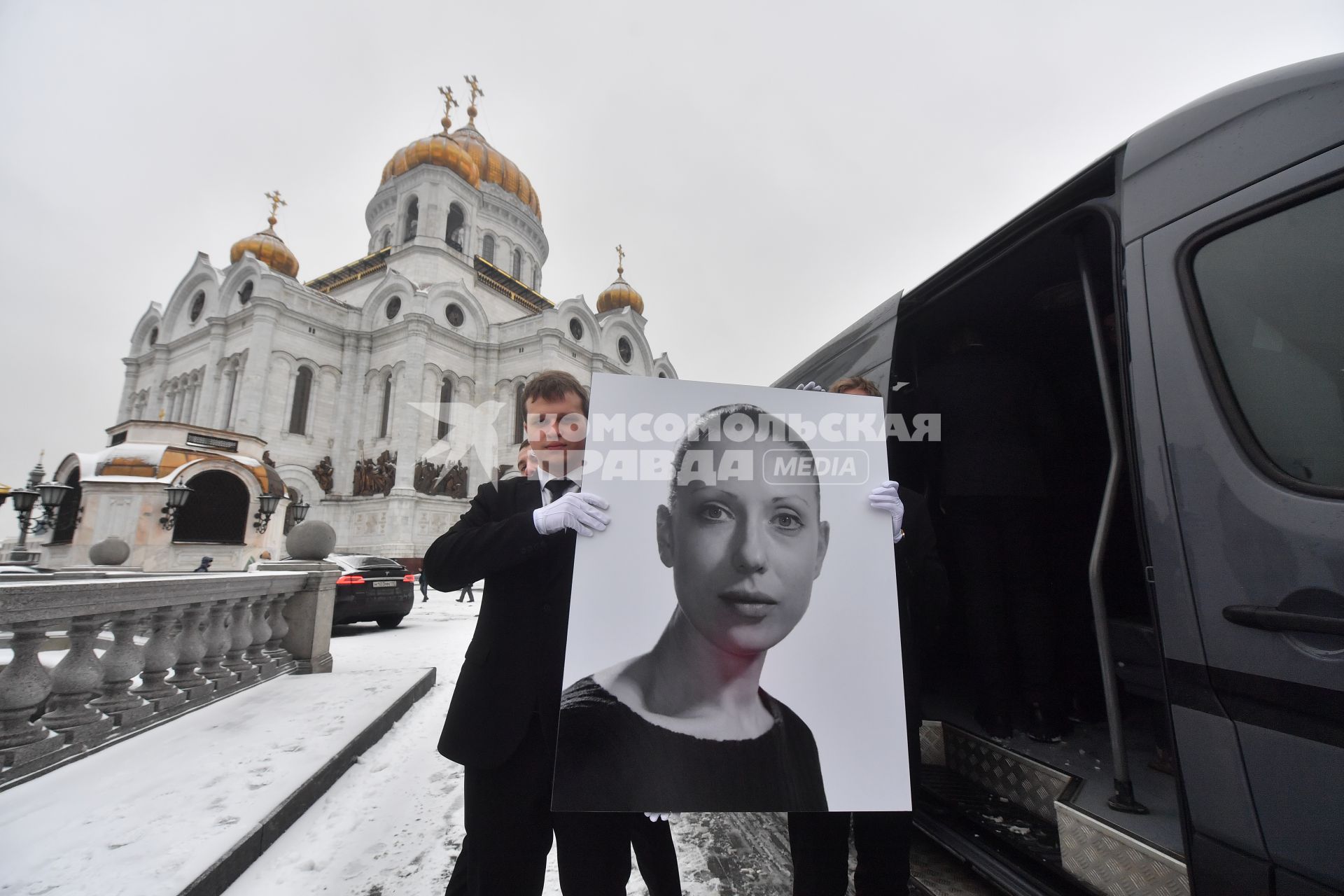 Москва. Церемония прощания с народной артисткой СССР Инной Чуриковой в храме Христа Спасителя.